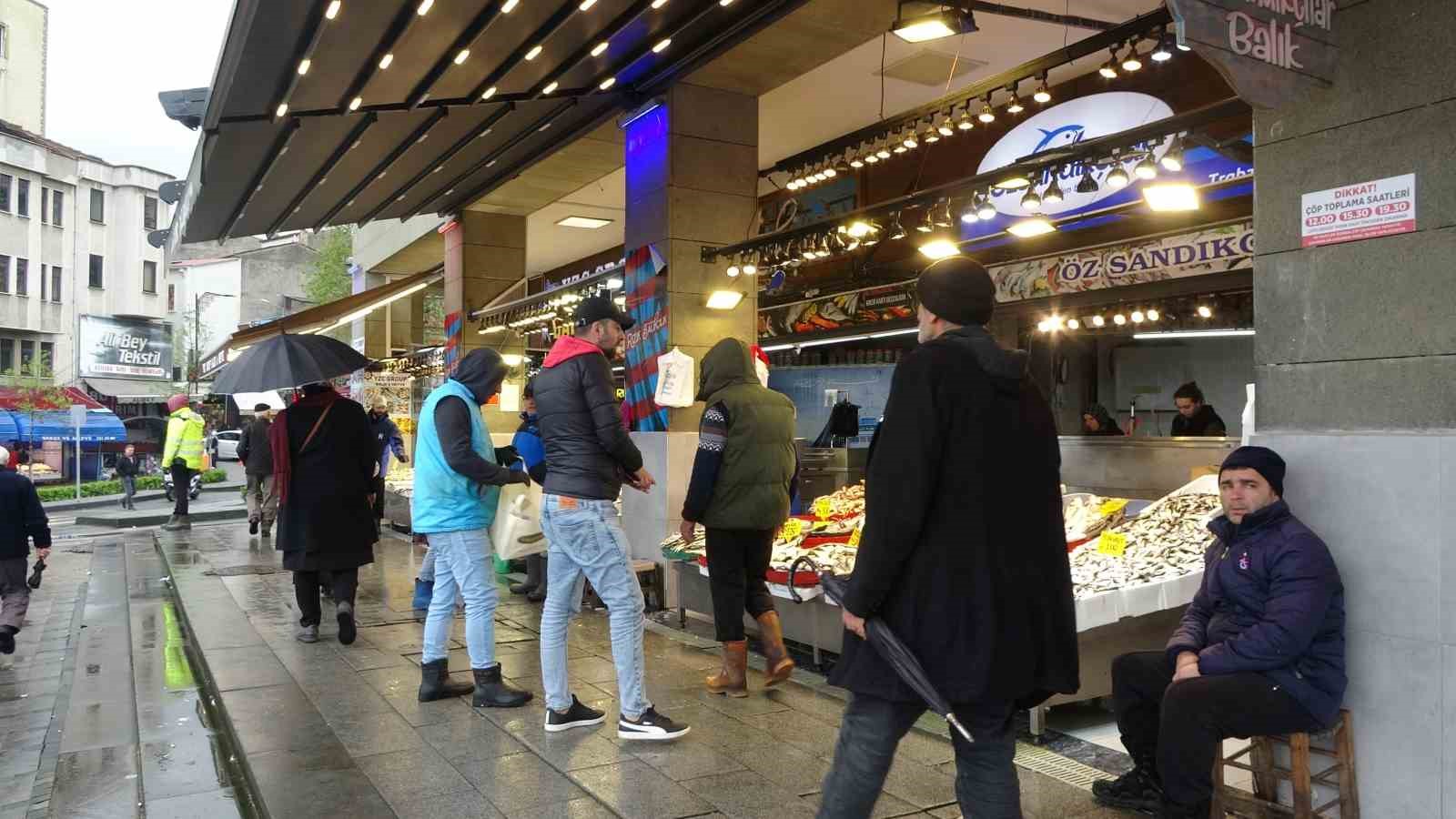 buyuk-balikci-tekneleri-icin-denizlerde-av-yasagi-bu-gece-basliyor