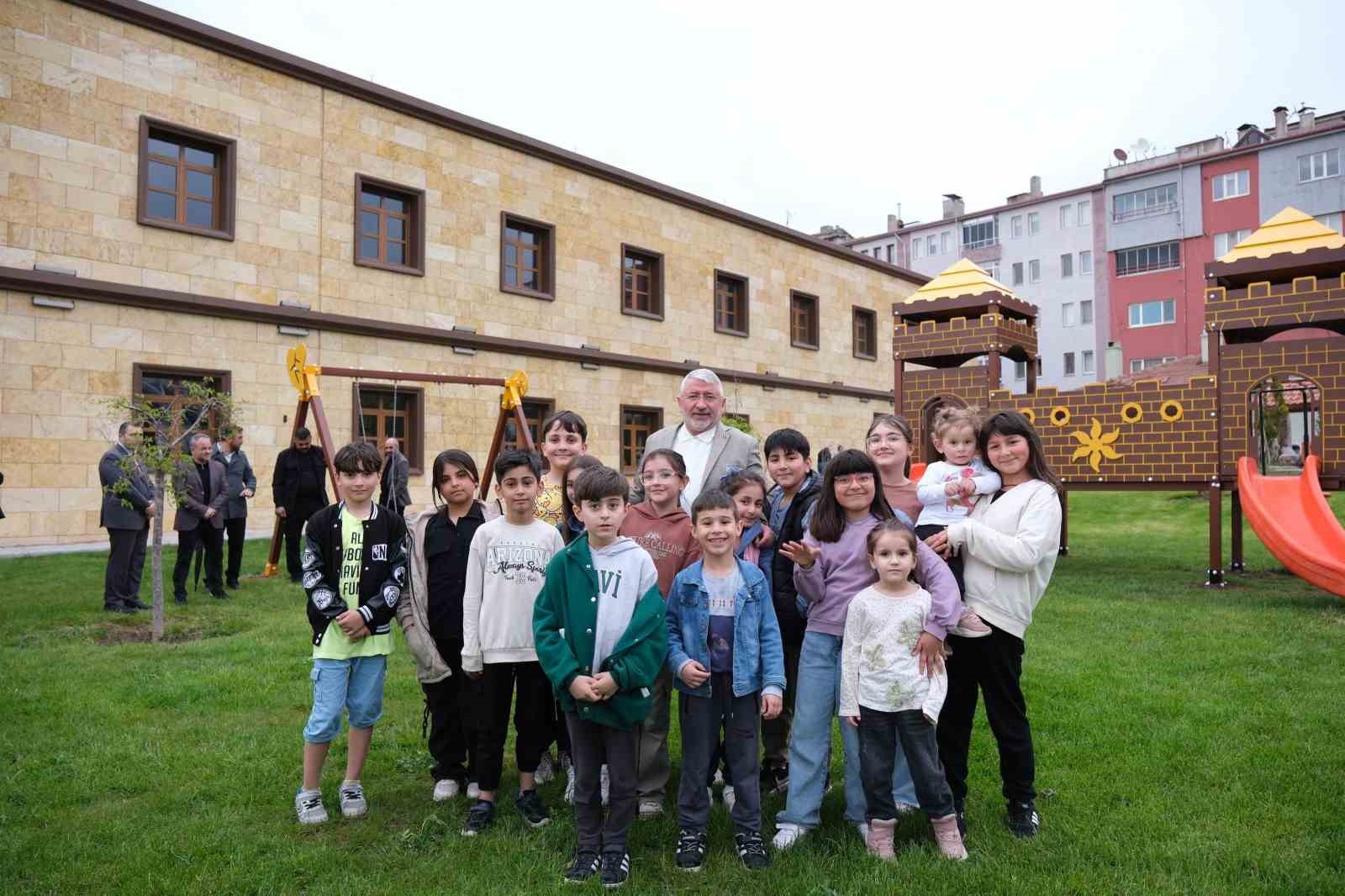 corum-belediye-baskani-asgin-son-1-yilini-degerlendirdi
