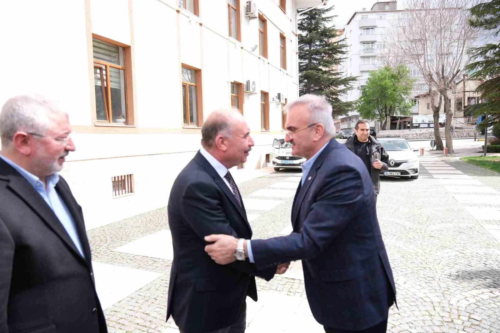 corumda-atiklardan-sokak-hayvanlari-icin-mama-uretilecek