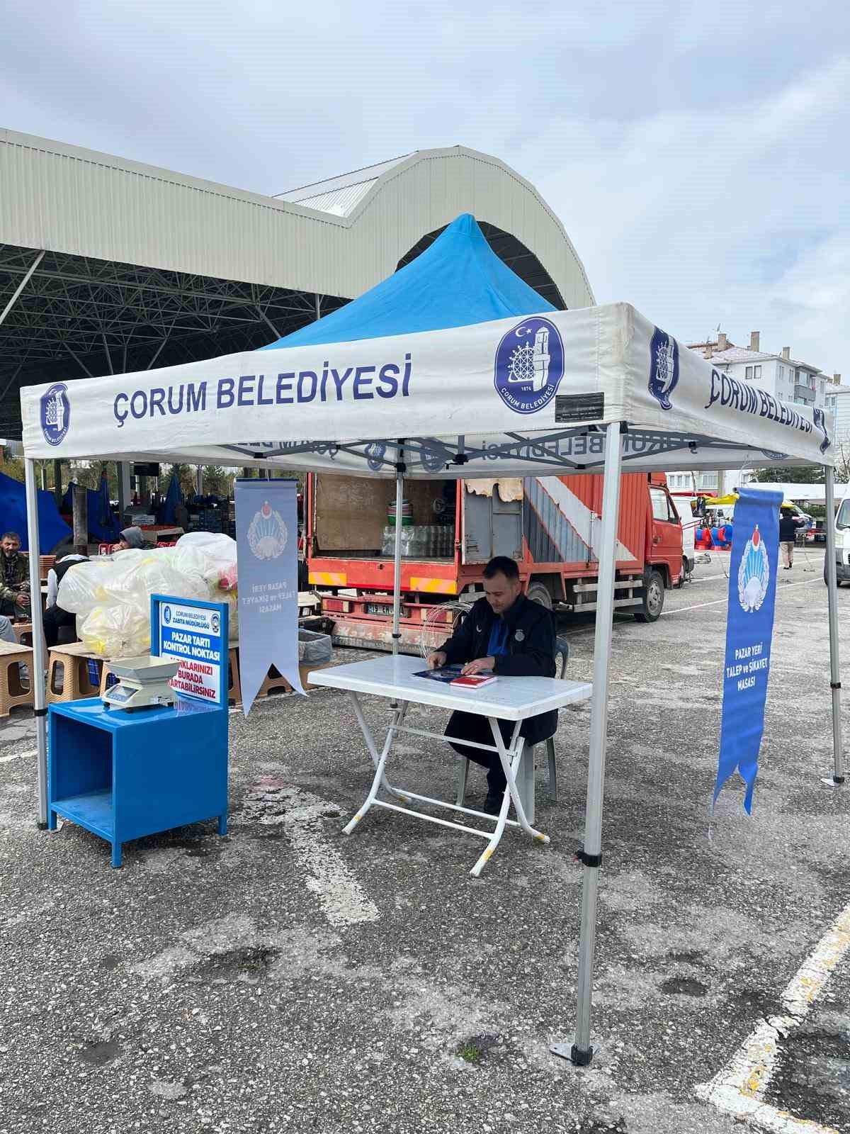 corumda-pazar-yerlerinde-talep-ve-sikayet-masasi-kuruldu