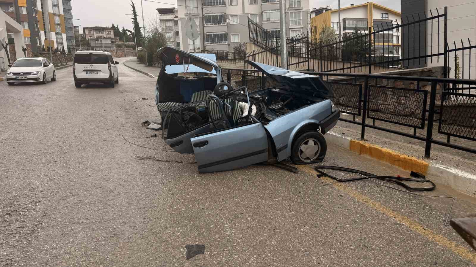 demir-korkuluga-carpan-fiat-tofas-ikiye-ayrildi