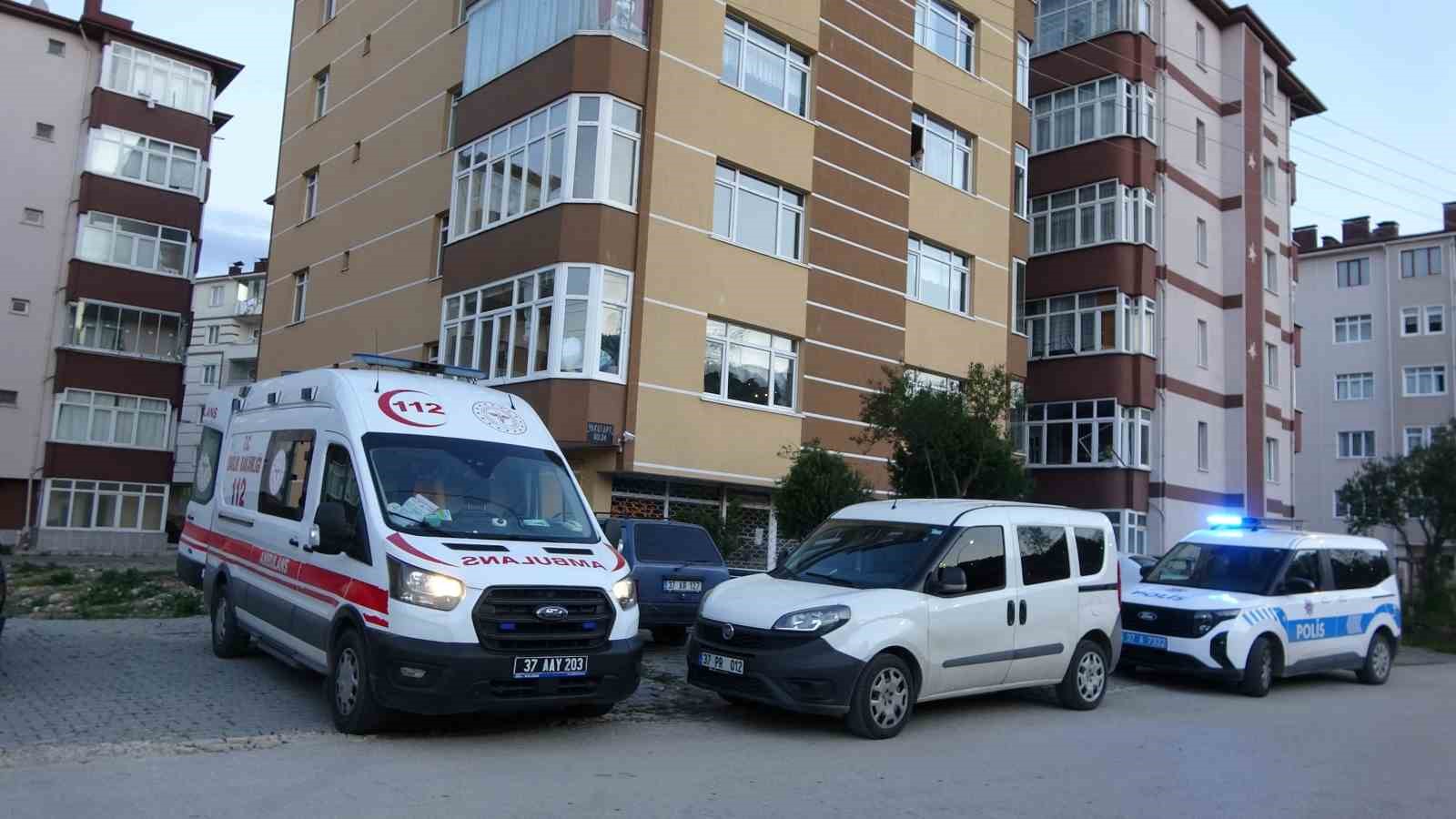 evinde-kalp-krizi-geciren-yasli-adam-hayatini-kaybetti