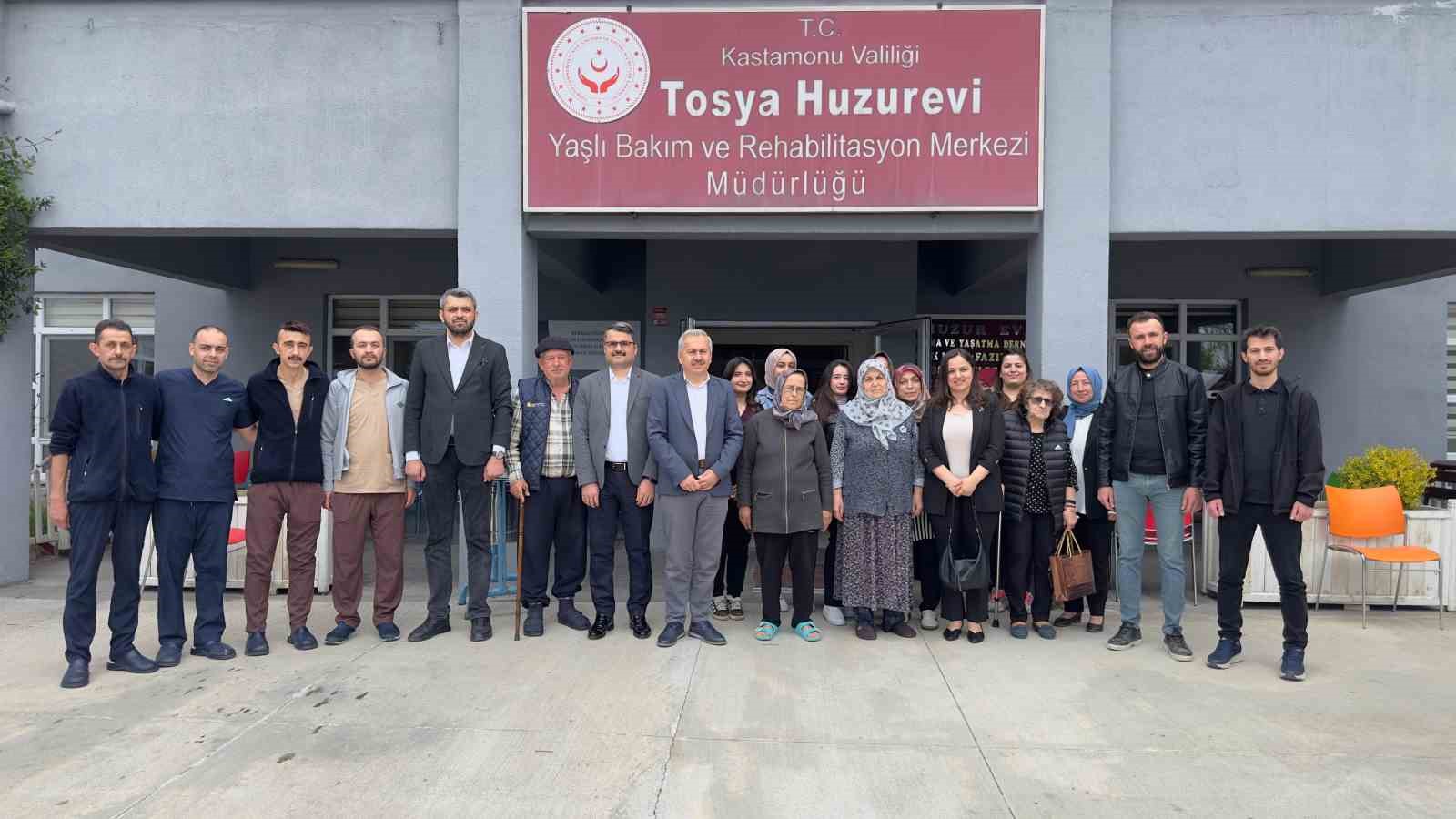 huzurevinde-dunya-evine-girdiler