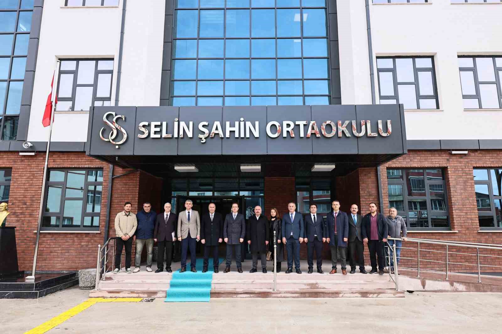 kansere-yenik-dusen-universite-ogrencisinin-adinin-yasatilacagi-okulda-sona-gelindi