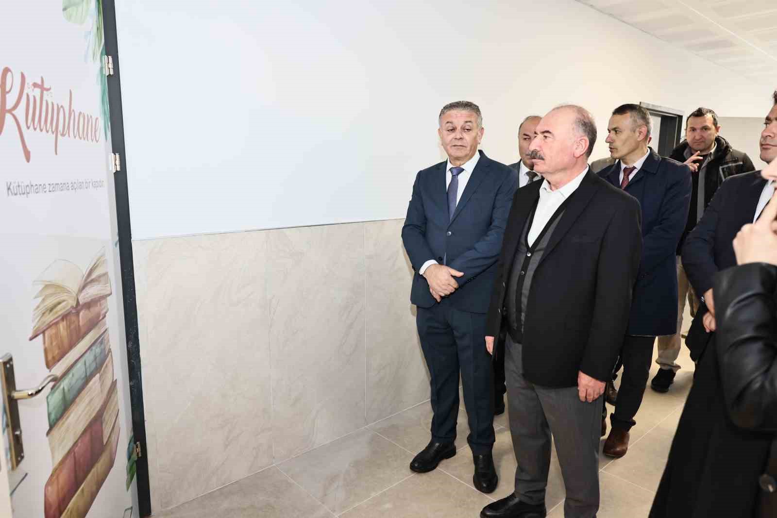 kansere-yenik-dusen-universite-ogrencisinin-adinin-yasatilacagi-okulda-sona-gelindi