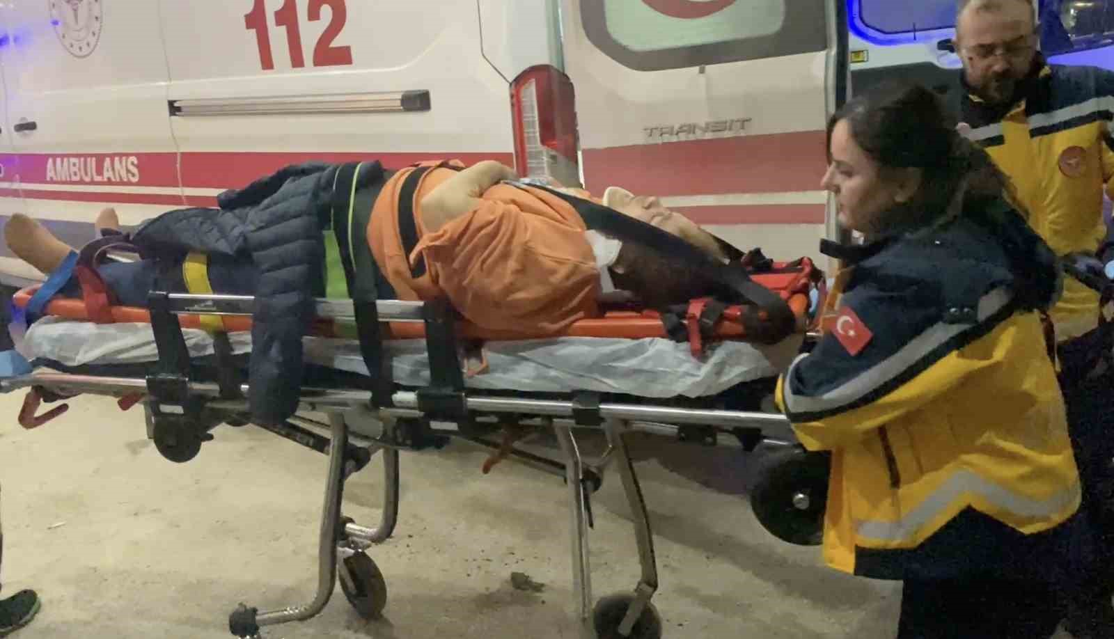 karnavaldan-donen-vatandaslari-tasiyan-otobus-yan-yatti-23-yarali