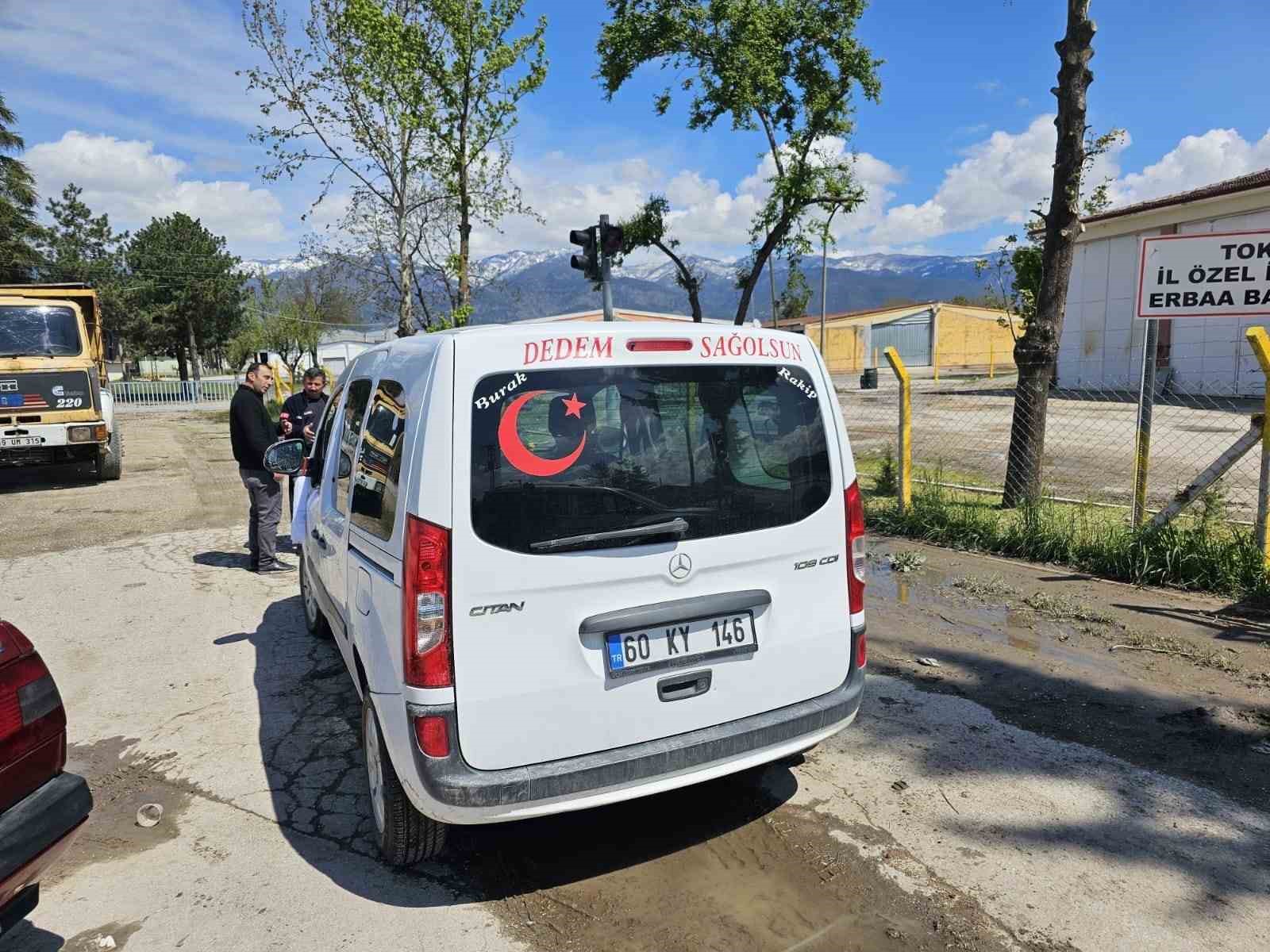 kavsakta-meydana-gelen-kazada-3-kisi-yaralandi