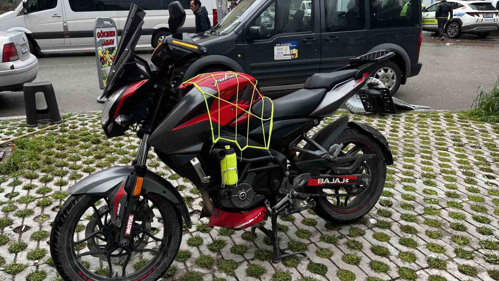 orduda-hafif-ticari-araca-carpan-motosikletin-surucusu-yaralandi