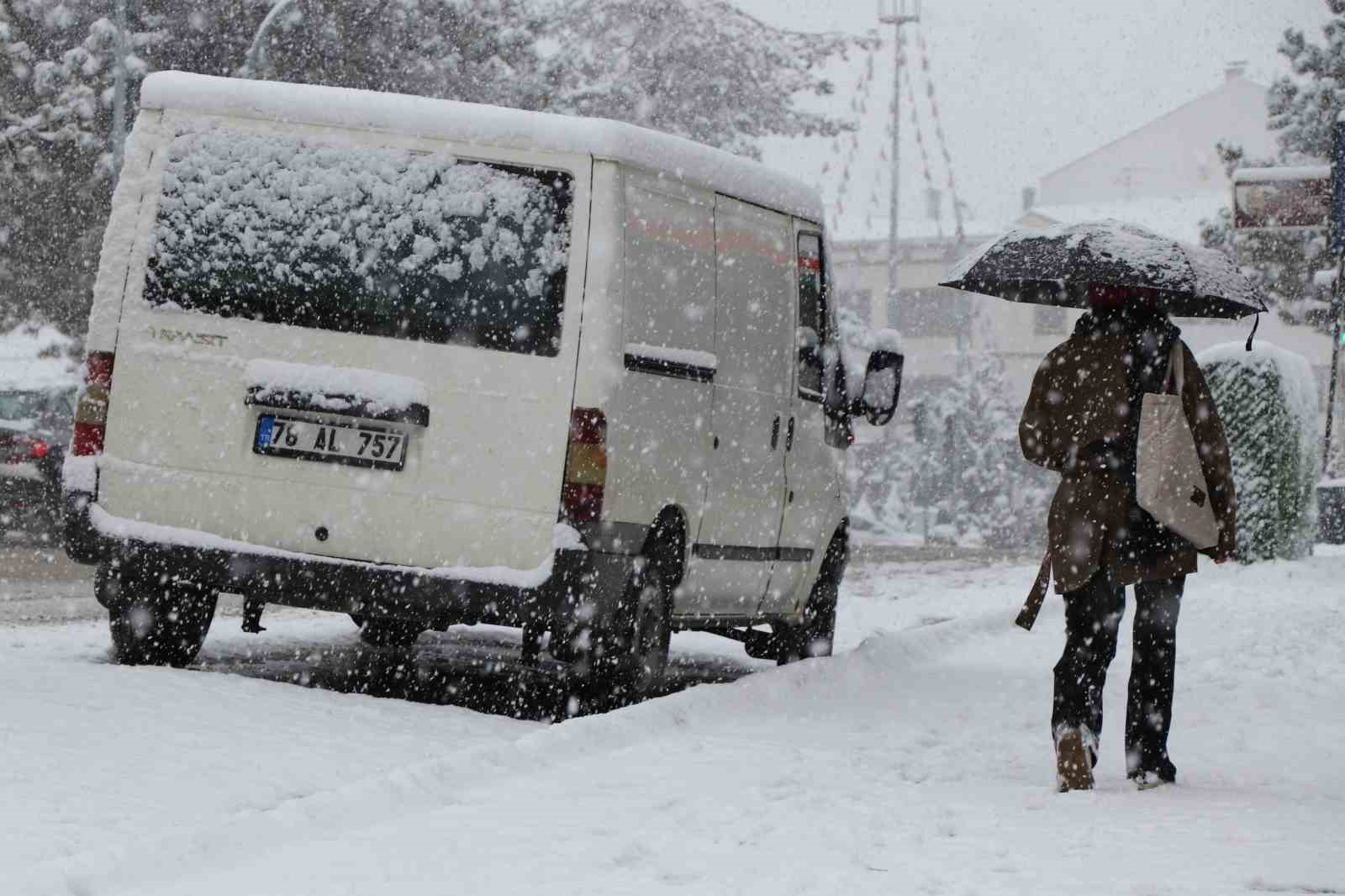 osmanlinin-parmak-izi-kar-manzaralari-ile-mest-etti