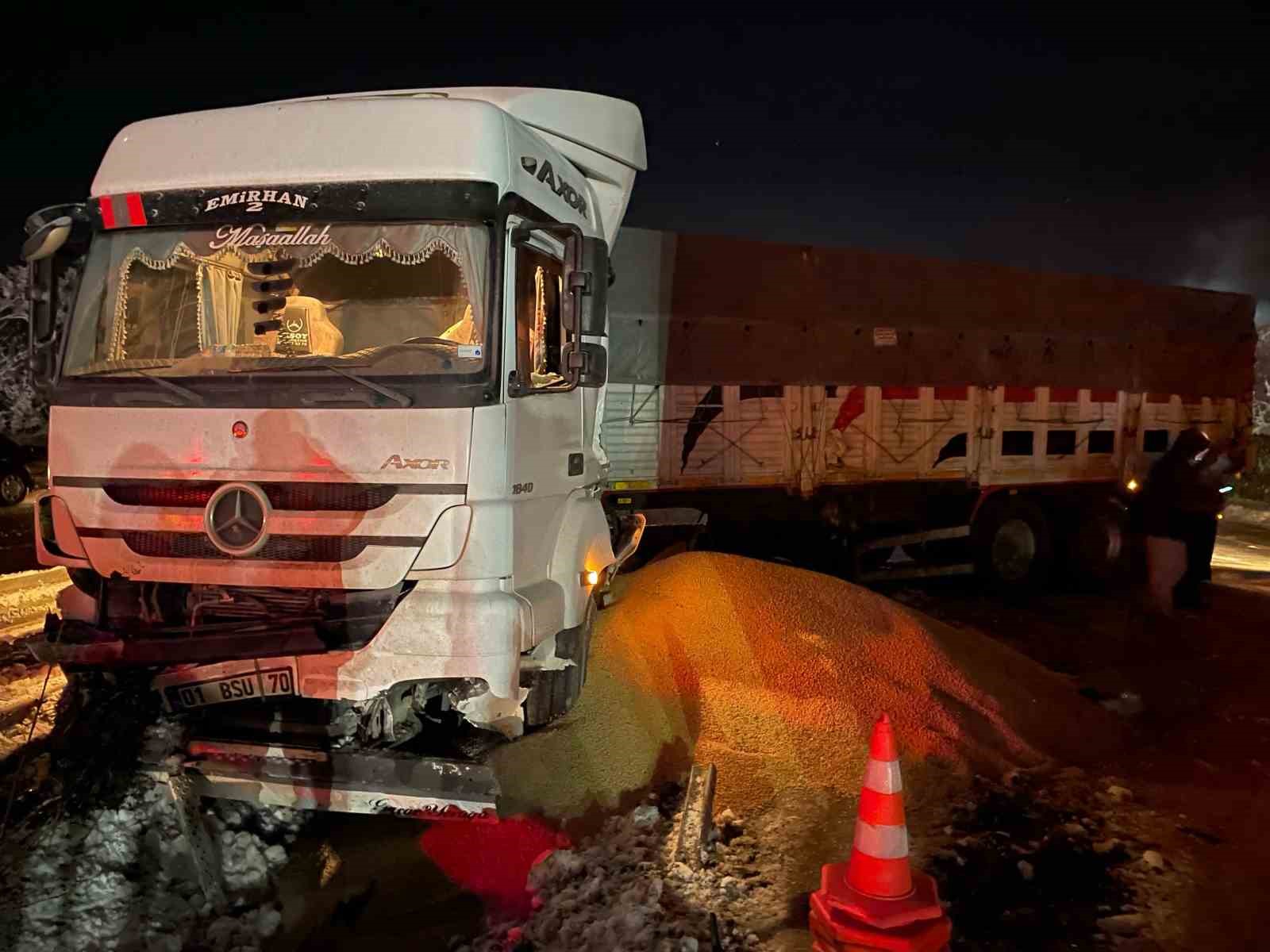samsun-ankara-yolunda-otobus-ile-tir-carpisti-5-yarali