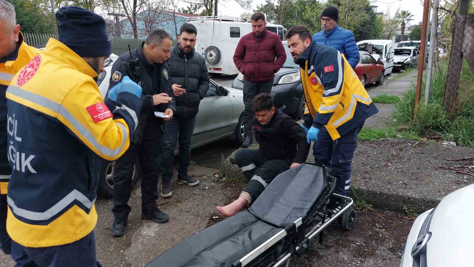 samsunda-motosiklet-ile-otomobil-carpisti-1-yarali