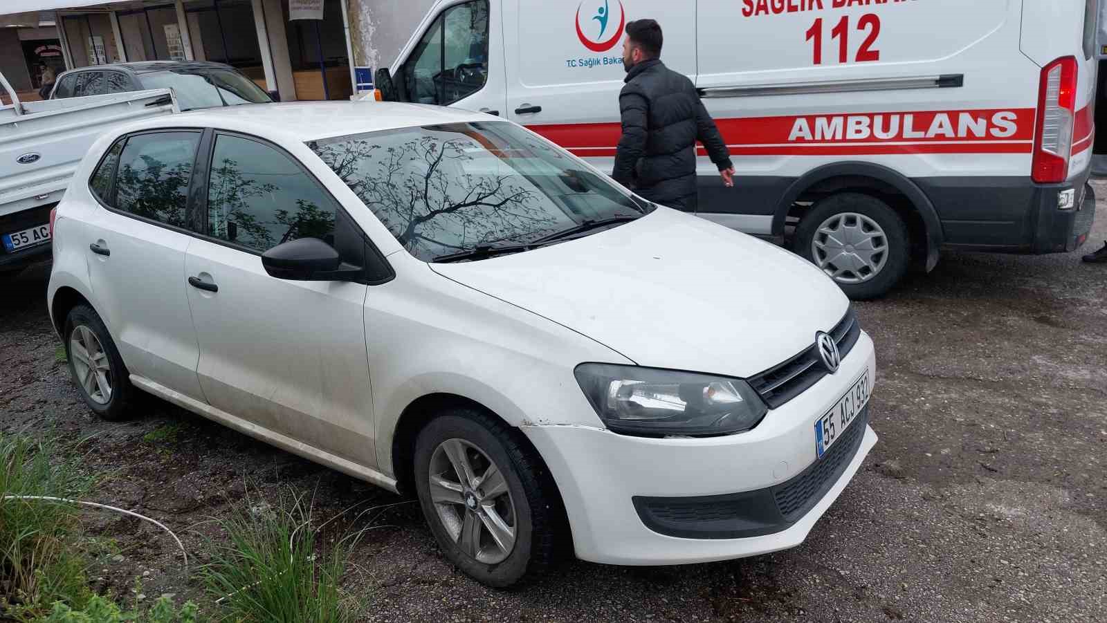 samsunda-motosiklet-ile-otomobil-carpisti-1-yarali