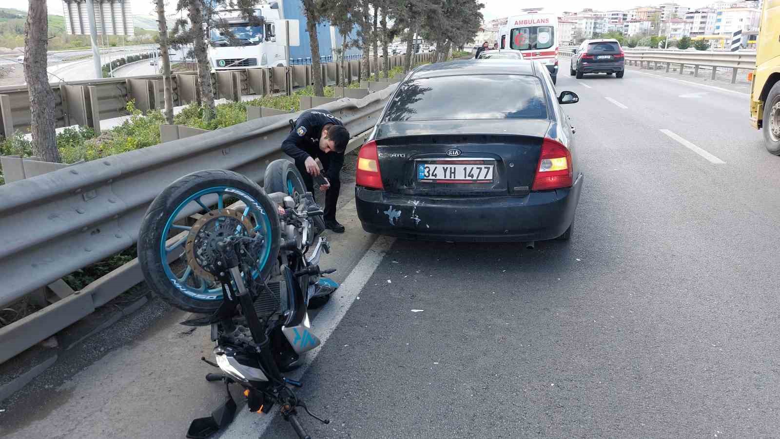 samsunda-motosiklet-otomobile-carpti-1-yarali