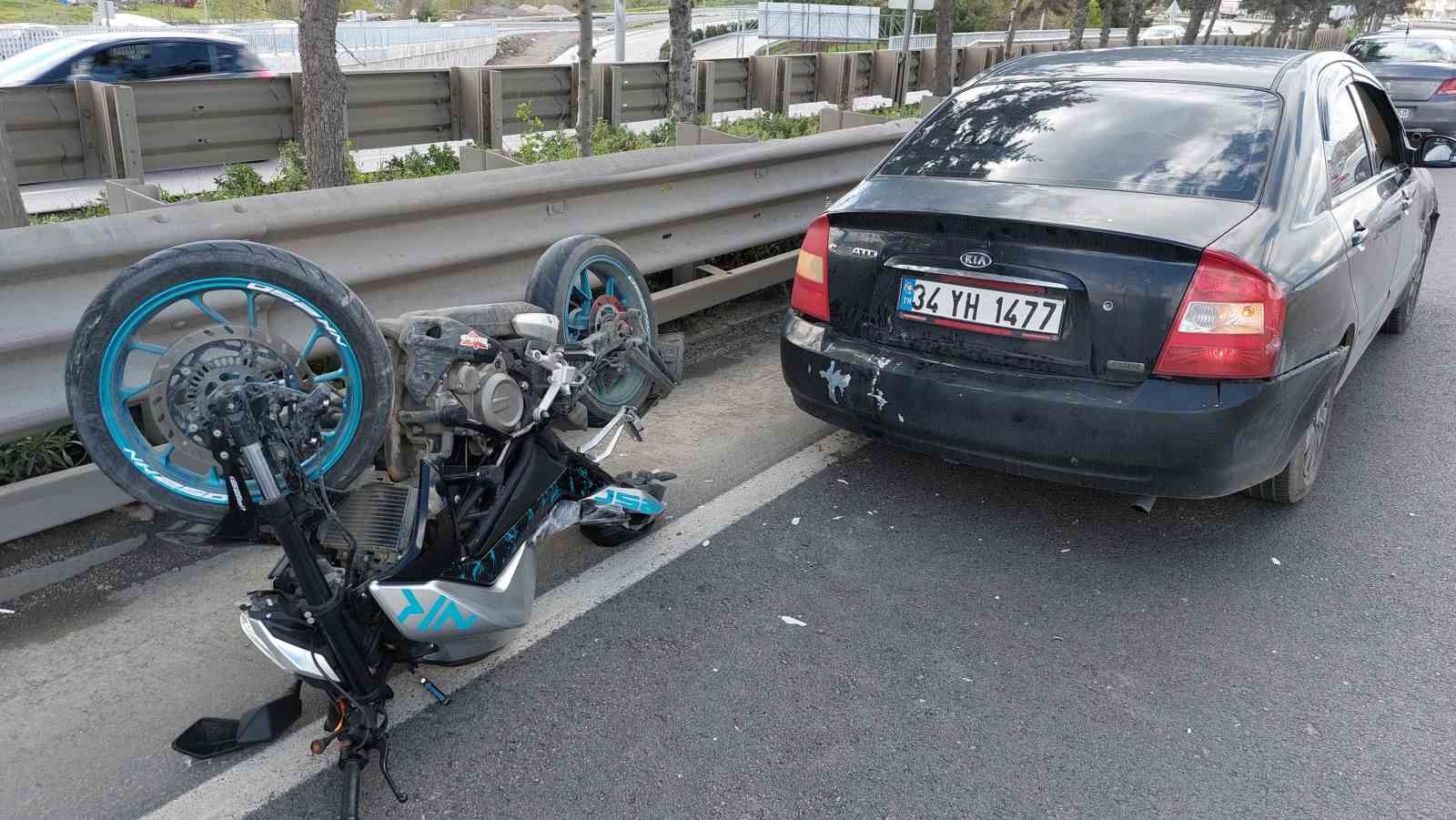 samsunda-motosiklet-otomobile-carpti-1-yarali