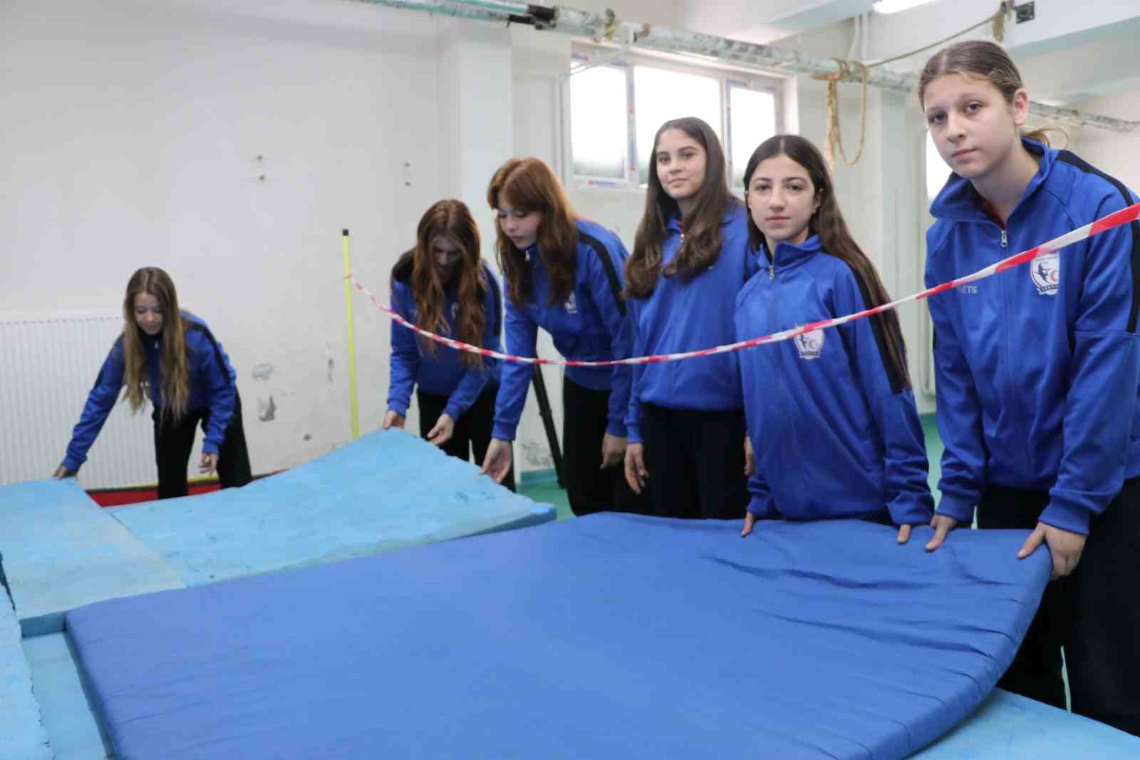 tasovada-spor-salonu-bulunmayan-okul-11-yildir-sampiyon