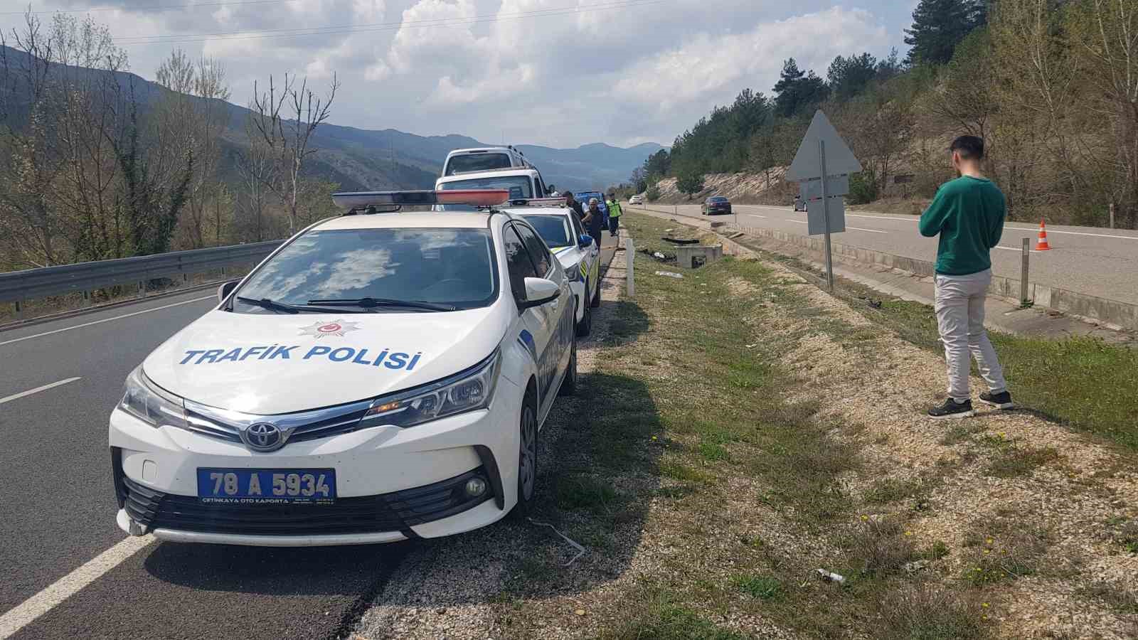 trafik-kazalarinda-3-kisi-yaralandi