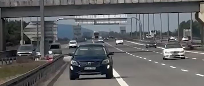 trafikte-geri-geri-giden-surucu-tehlike-sacti-20-bin-lira-ceza-kesildi