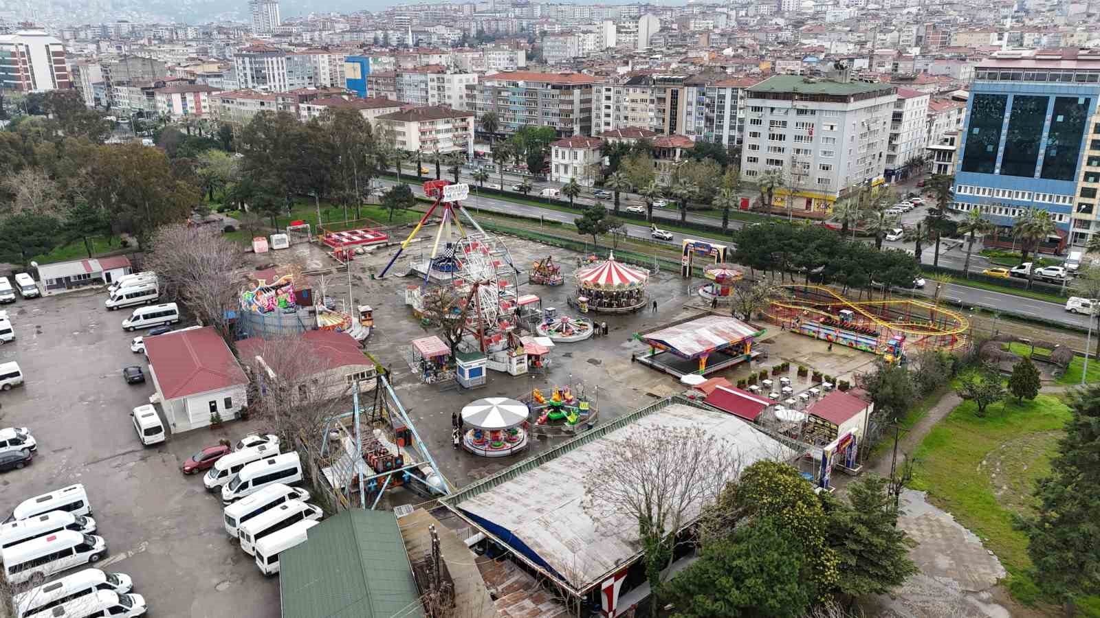 turkiyenin-en-eski-2-lunaparki-ruhsatsiz-cikti-kapaniyor