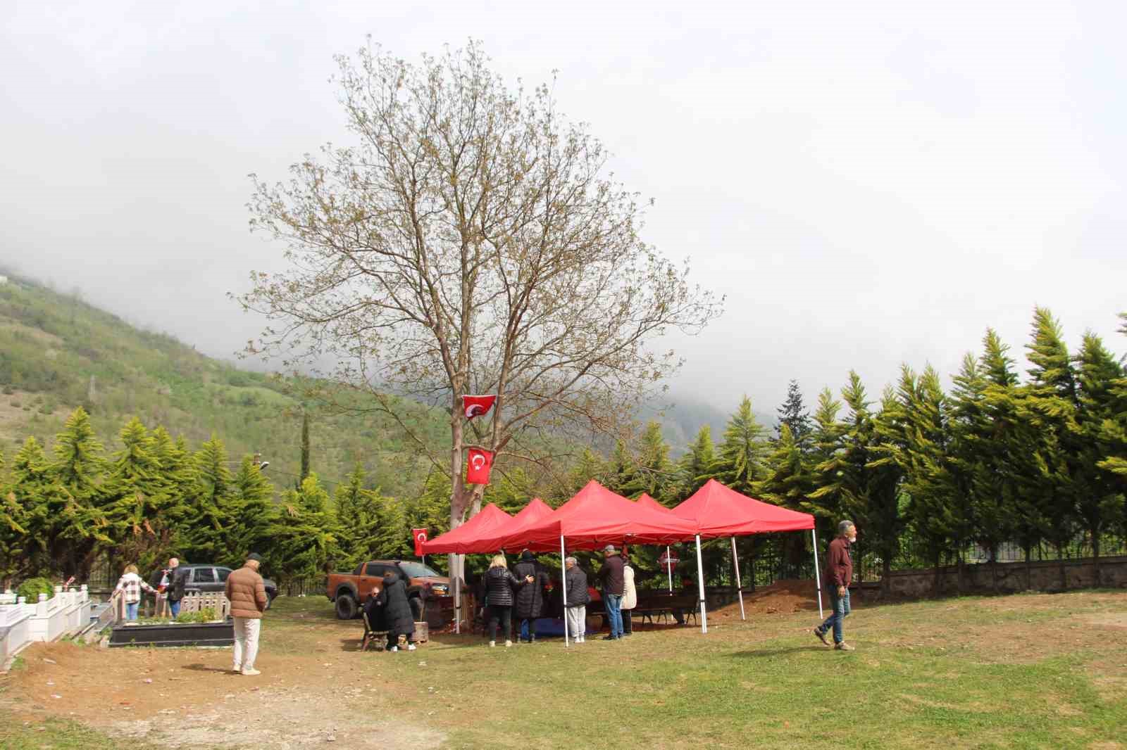unlu-sanatci-volkan-konaki-sevenleri-yalniz-birakmiyor