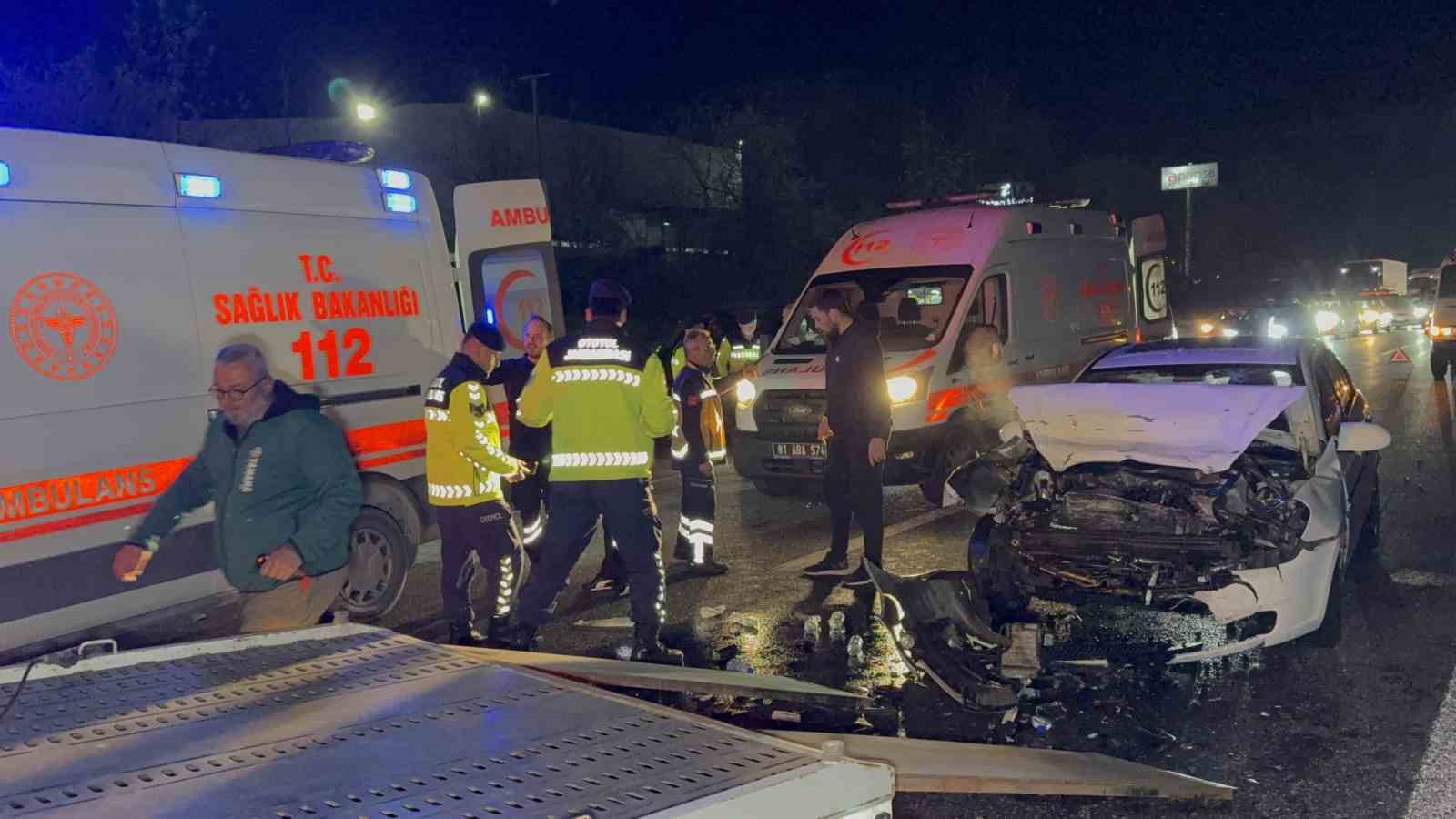 yarali-surucu-ozel-esyasi-icin-ambulanstan-indi