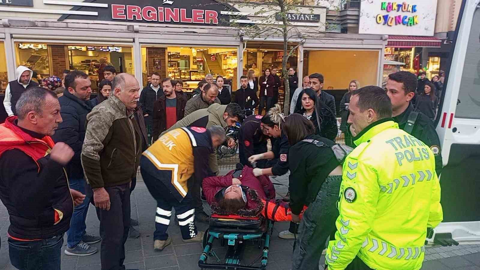 yaya-gecidinde-motosikletin-carptigi-kadin-agir-yaralandi