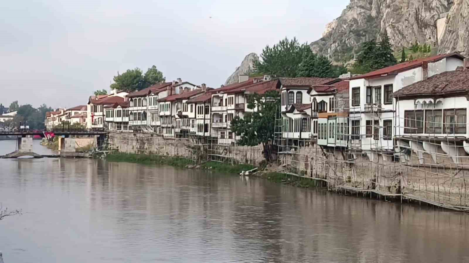 amasya-sis-denizinin-altinda-kaldi