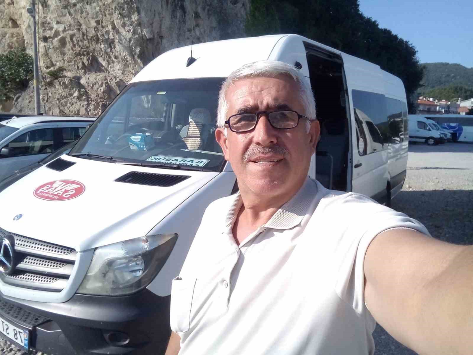 bartin-karabuk-yolunda-tir-ile-minibus-carpisti-1-olu-11-yarali