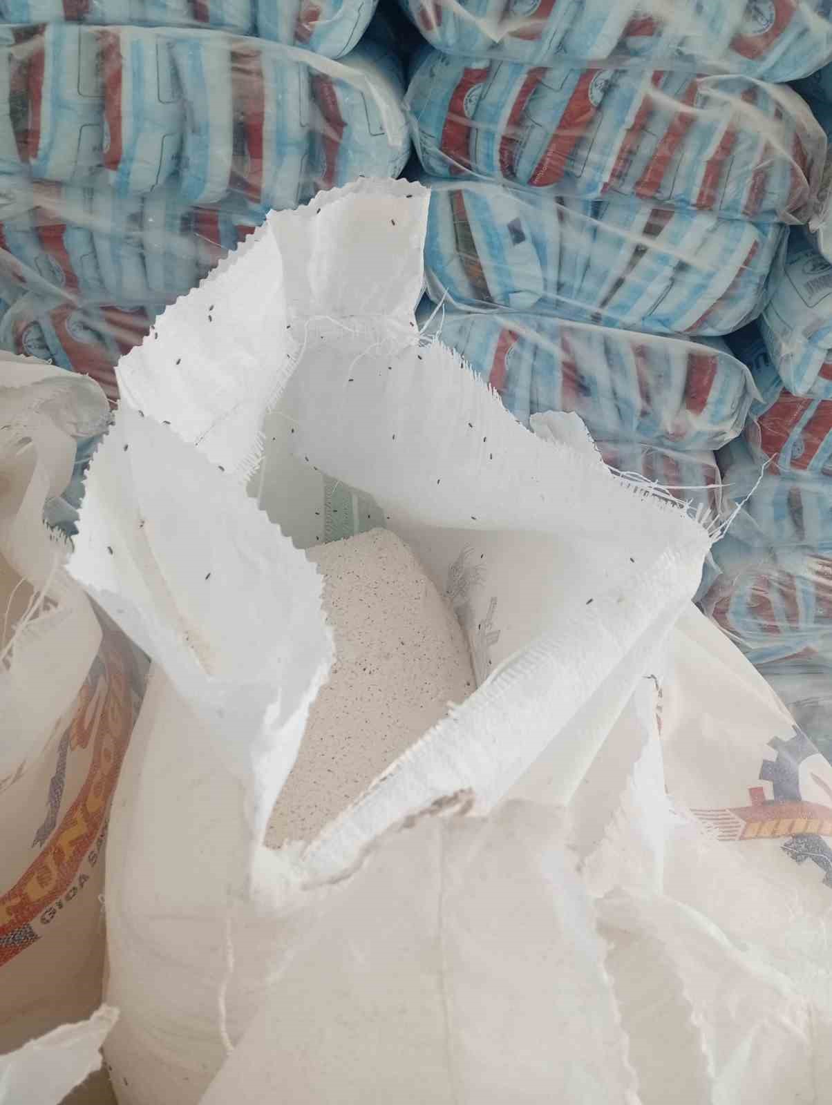 bartinda-75-ton-boceklenmis-ve-tarihi-gecmis-un-ele-gecirildi