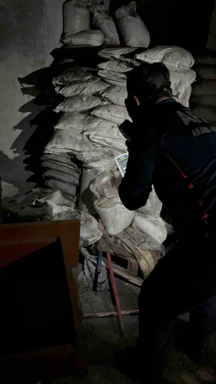 bartinda-8-ton-titanyum-ele-gecirildi
