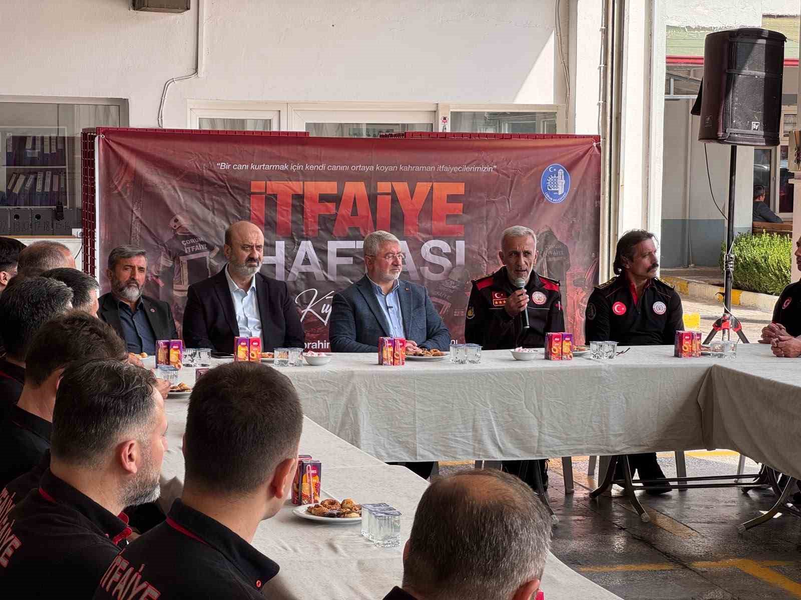 baskan-asgin-corum-itfaiyesi-personelinin-itfaiye-haftasini-kutladi