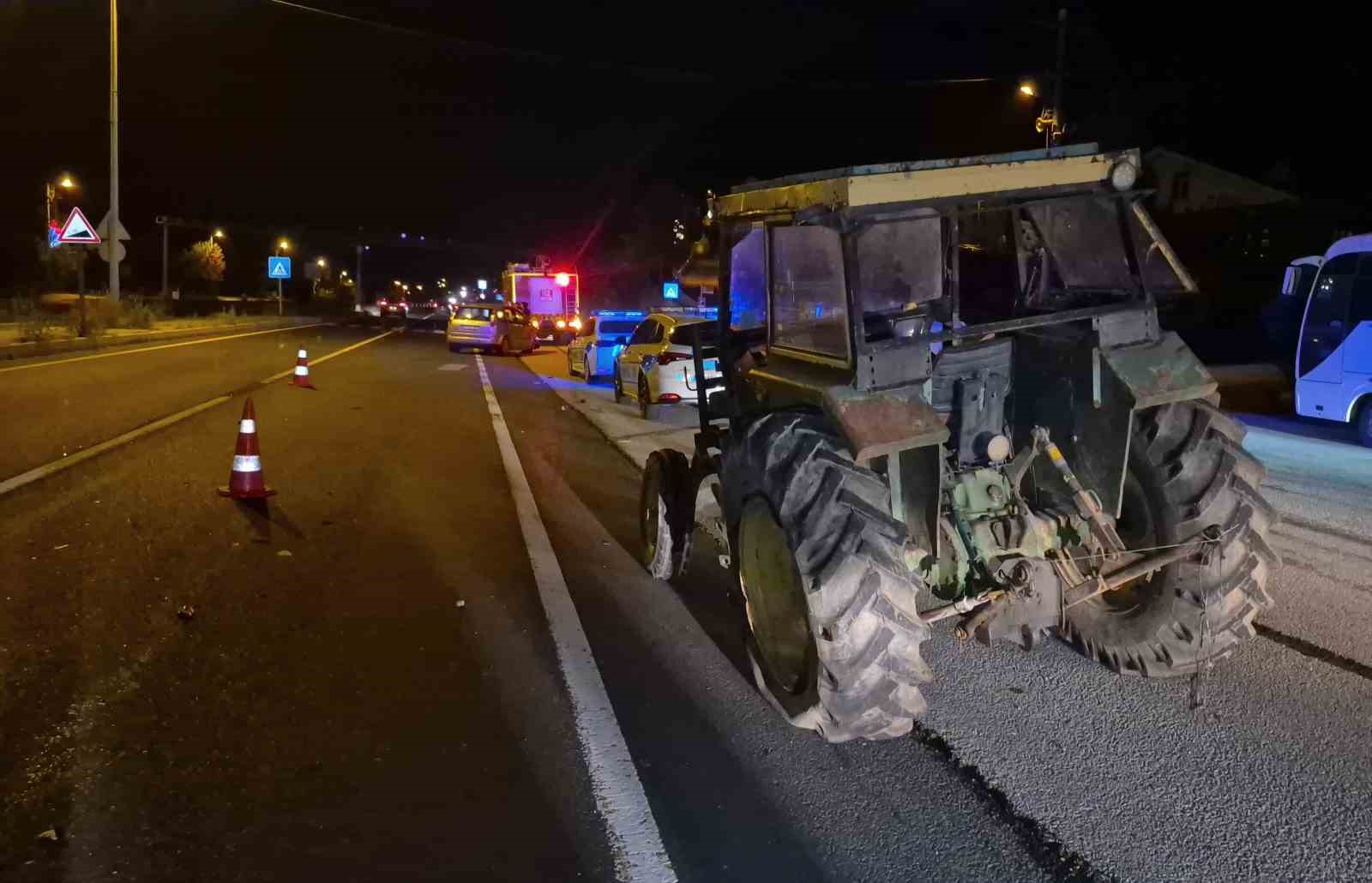 bolu-dagi-cikisinda-otomobil-ile-traktor-carpisti-2-yarali