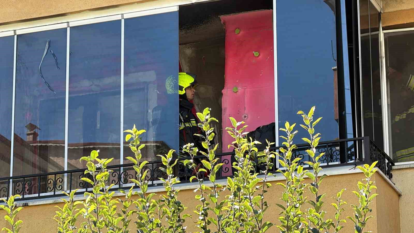 boluda-balkon-yangini-panige-neden-oldu