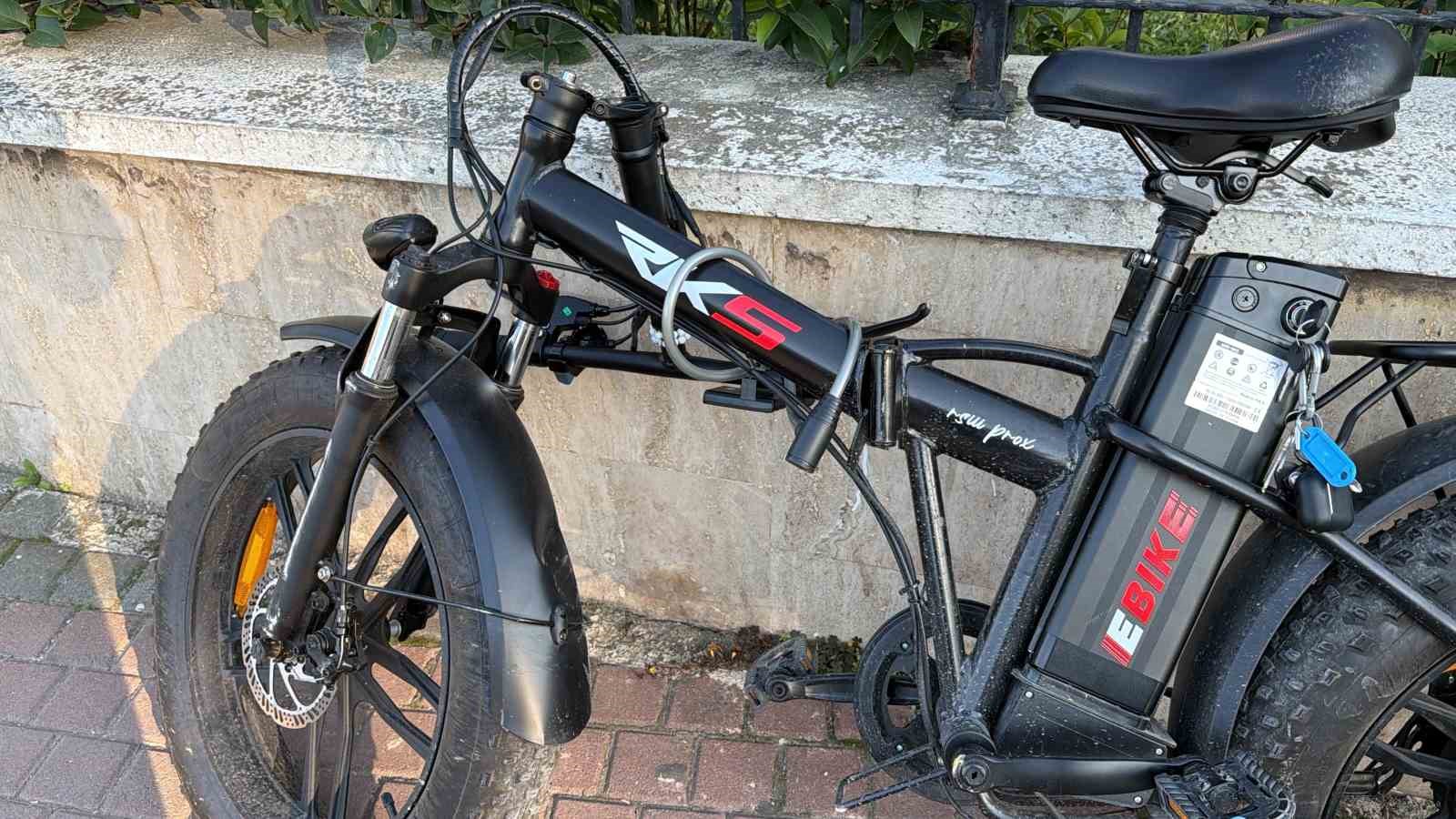 boluda-elektrikli-bisiklet-ile-cip-carpisti-14-yasindaki-cocuk-yaralandi
