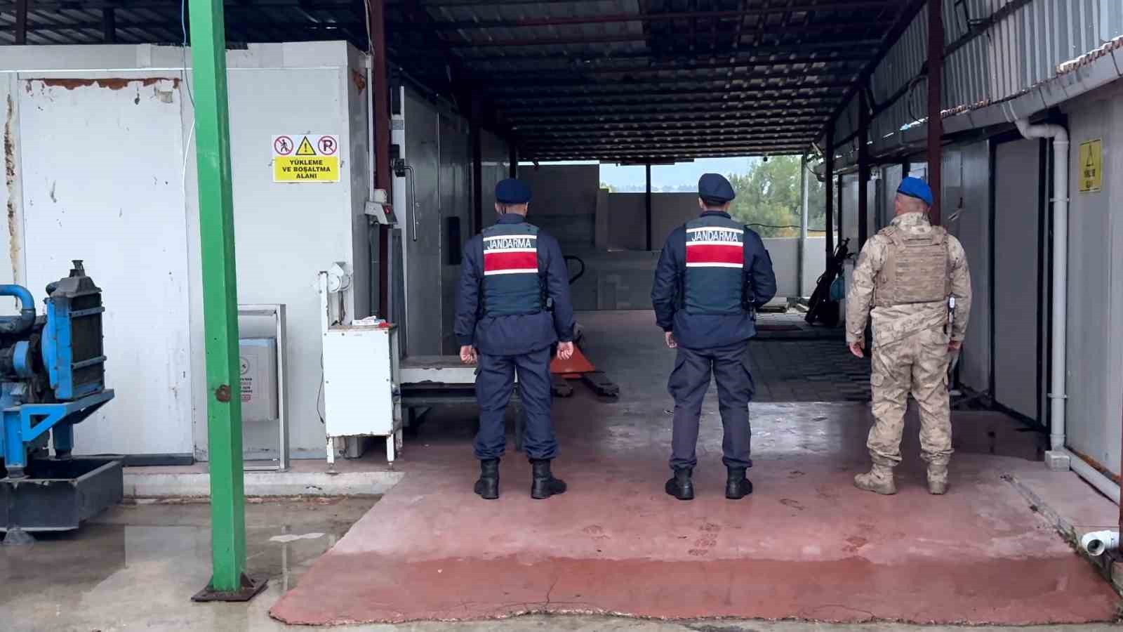 boludaki-zimmet-operasyonunun-detaylari-belli-oldu-ikinci-el-mantar-cadirlarinda-24-milyon-liralik-vurgun-iddiasi