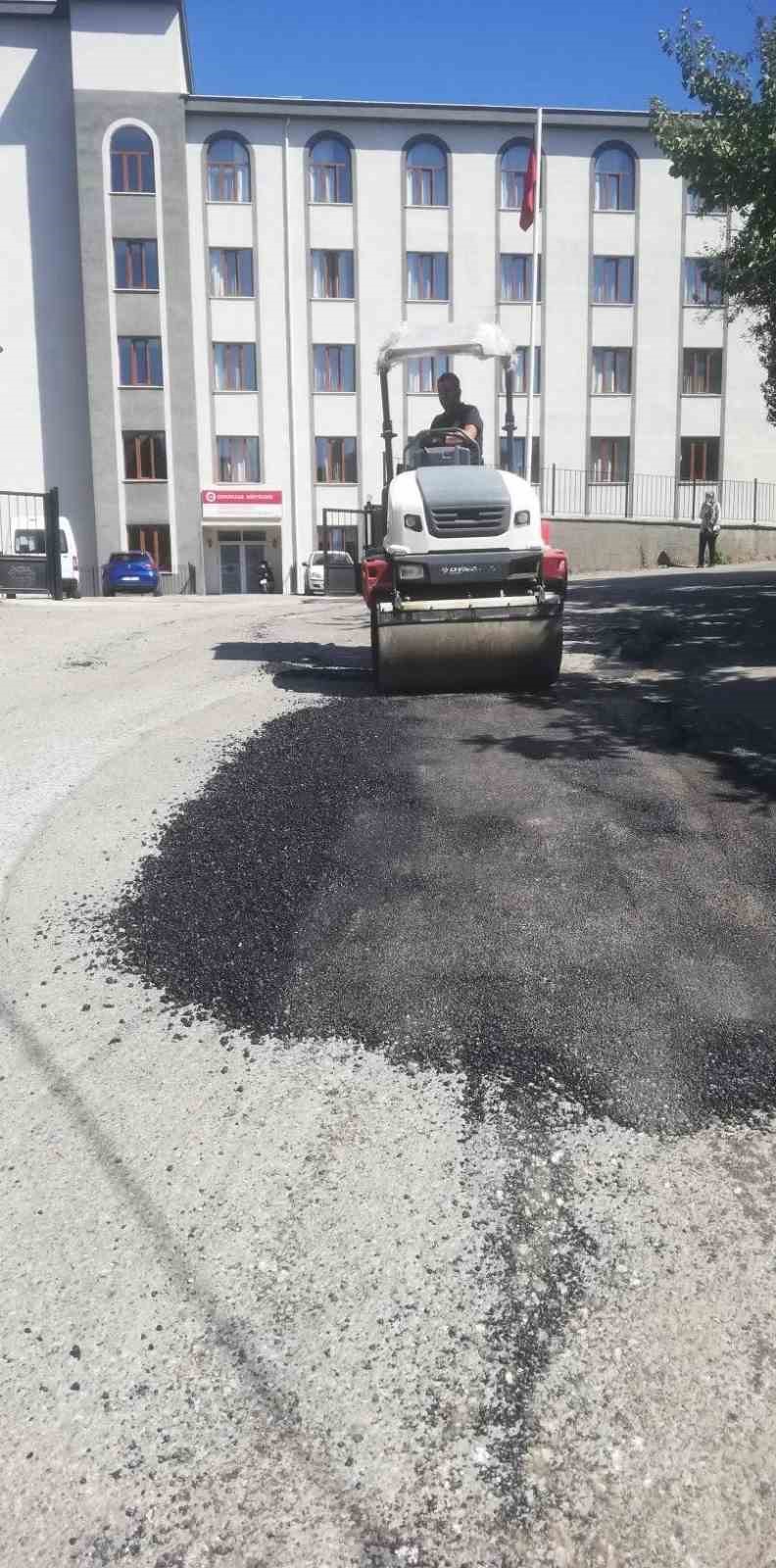 caglayan-6-milyon-338-bin-tl-alindi-yollar-yapilmadi
