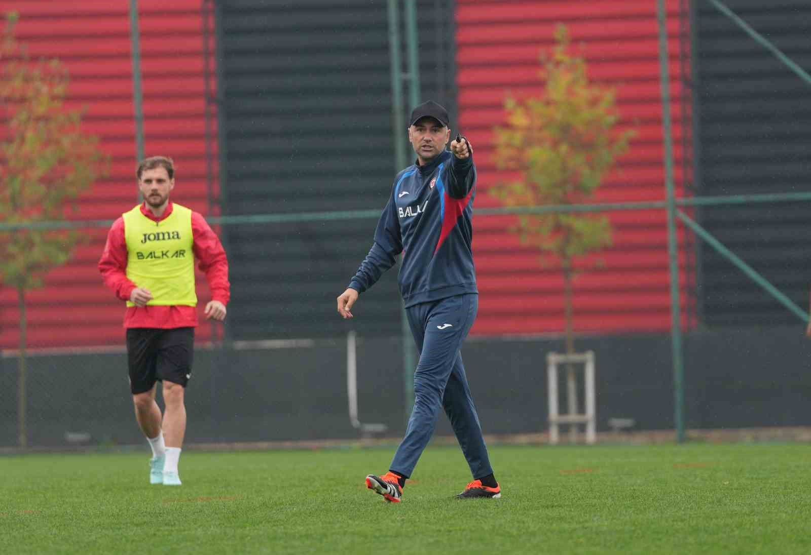 corum-fk-caykur-rizespor-mesaisini-surdurdu
