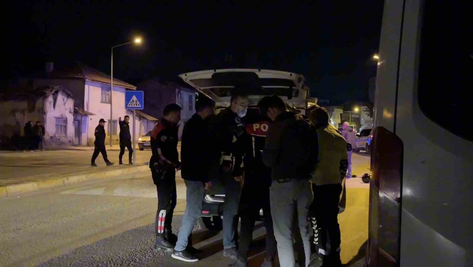 dur-ihtarina-uymayan-motosiklet-polis-memuruna-carpti