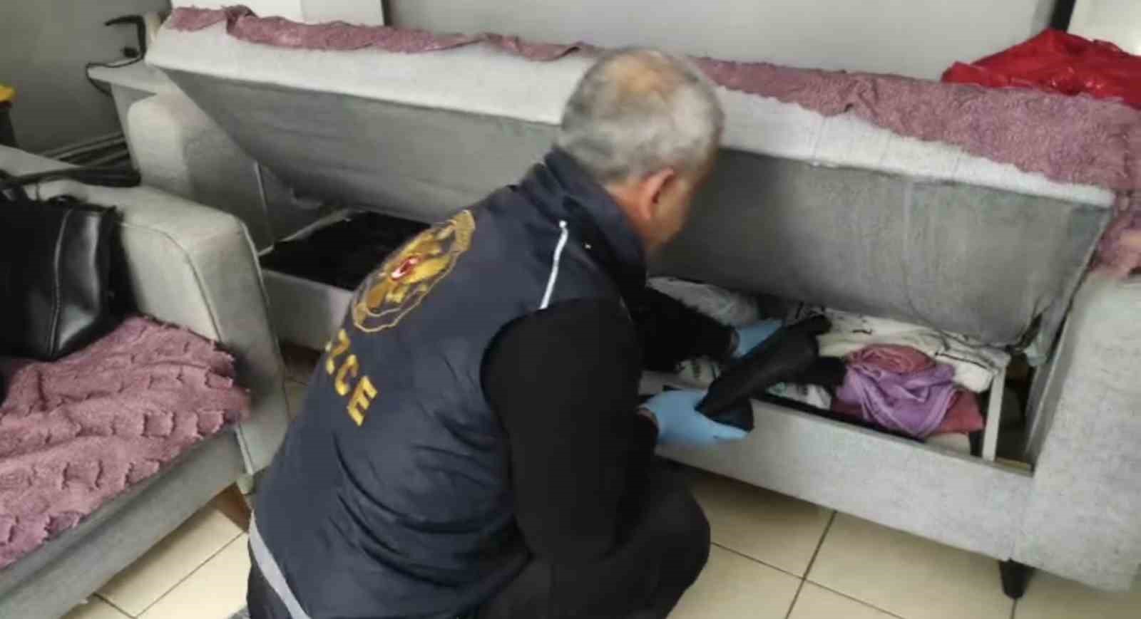 duzcede-masaj-salonlarina-baskin-7-gozalti