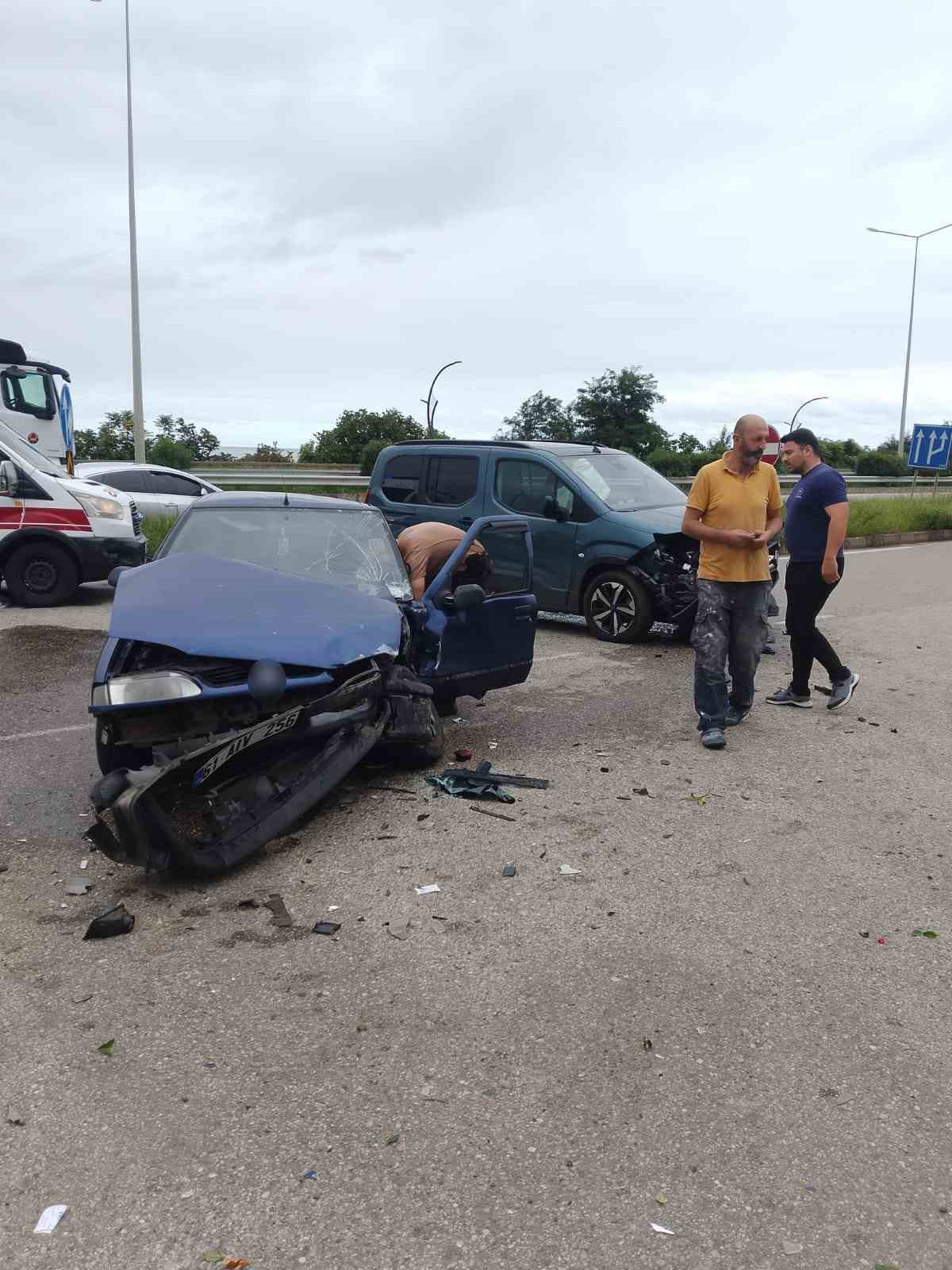 eynesilde-trafik-kazasi-2-yarali