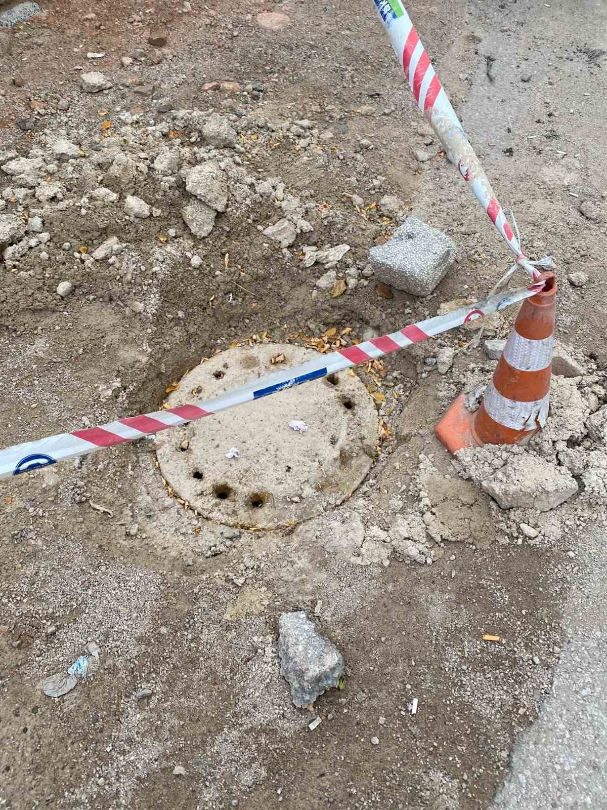 gumushanede-kanalizasyondan-cikan-gaz-panige-neden-oldu