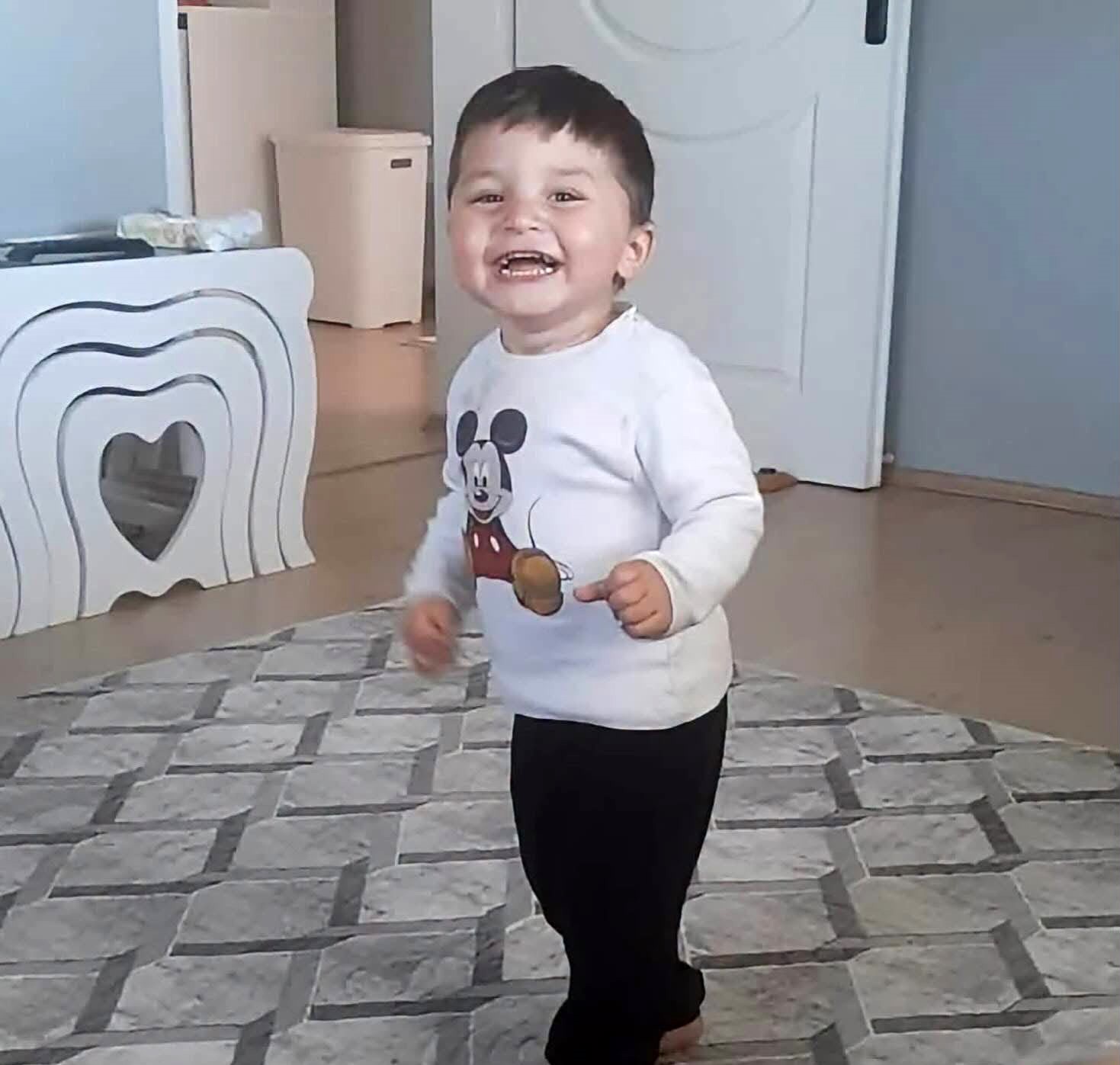 havuza-dusen-2-yasindaki-cocuk-hayatini-kaybetti
