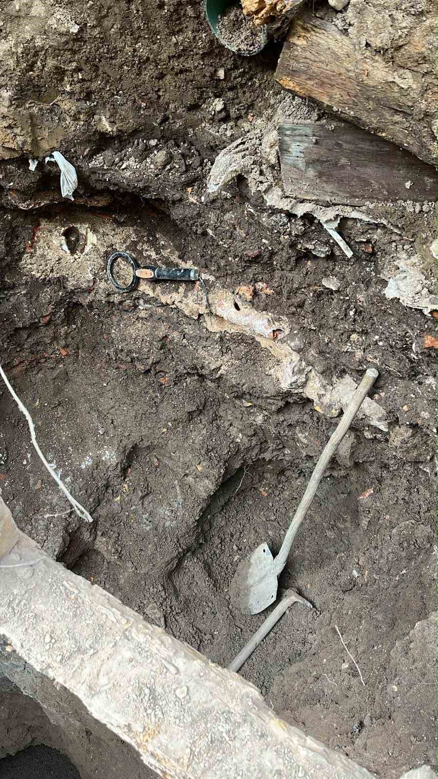 kastamonuda-tarihi-eser-ile-uyusturucu-madde-ele-gecirildi-7-gozalti