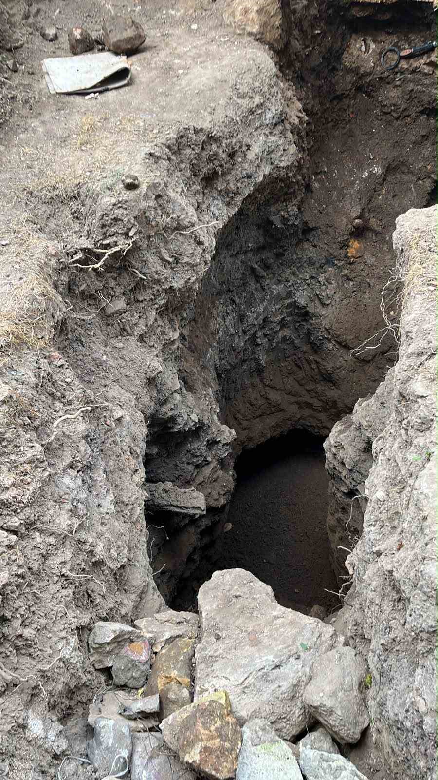 kastamonuda-tarihi-eser-ile-uyusturucu-madde-ele-gecirildi-7-gozalti