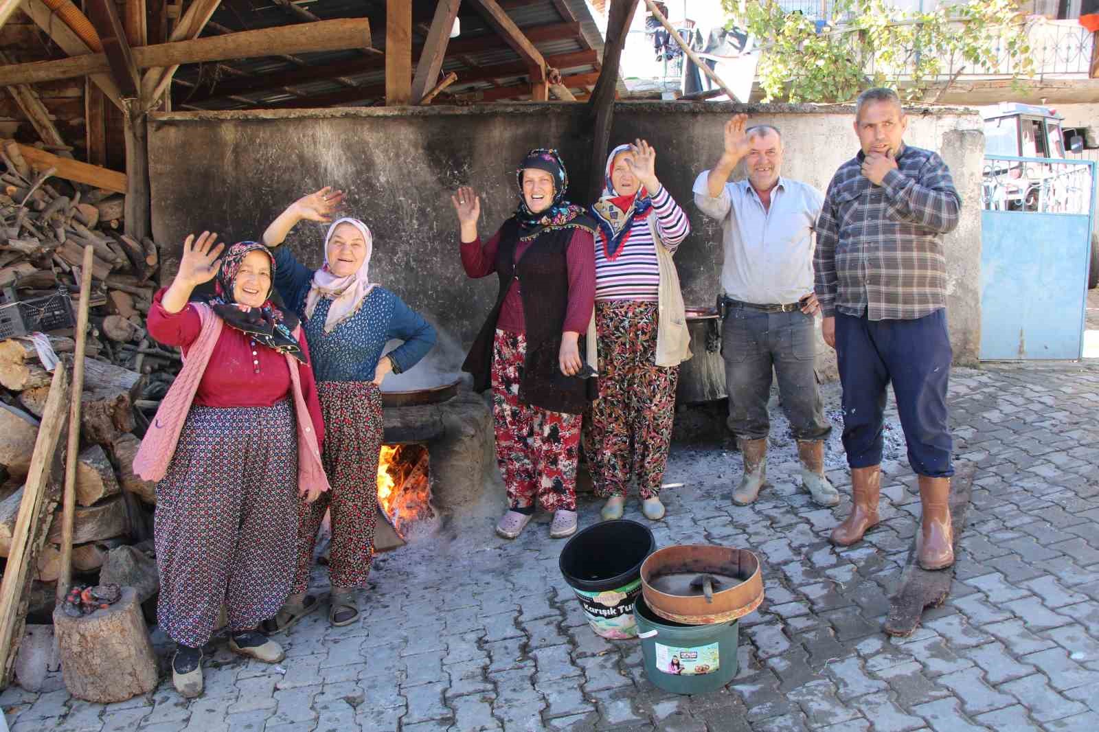 pekmez-icin-daglari-deliyorlar