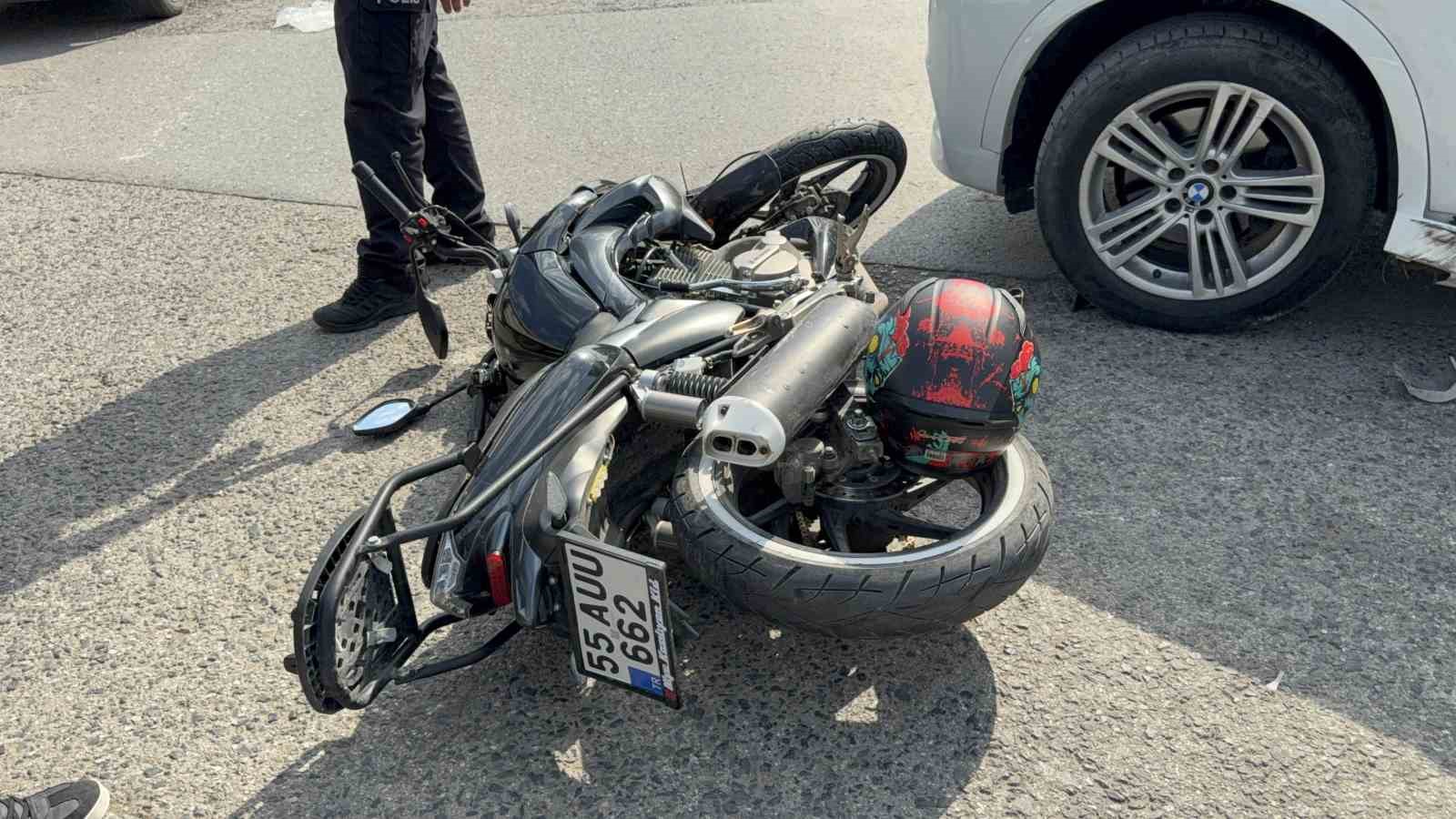 samsunda-otomobille-carpisan-motosikletin-17-yasindaki-surucusu-yaralandi
