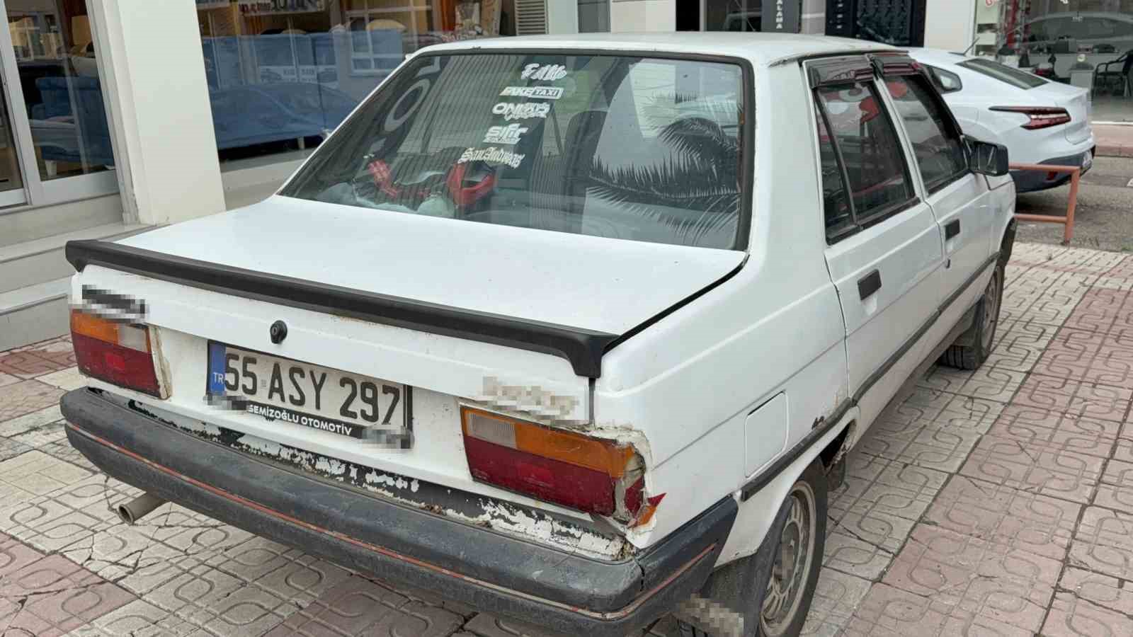 samsunda-otomobiller-carpisti-1-yarali