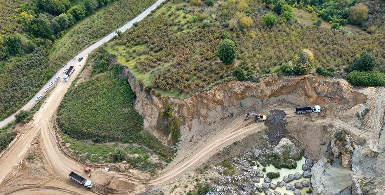 sanayi-atiklari-dokerken-yakalandilar