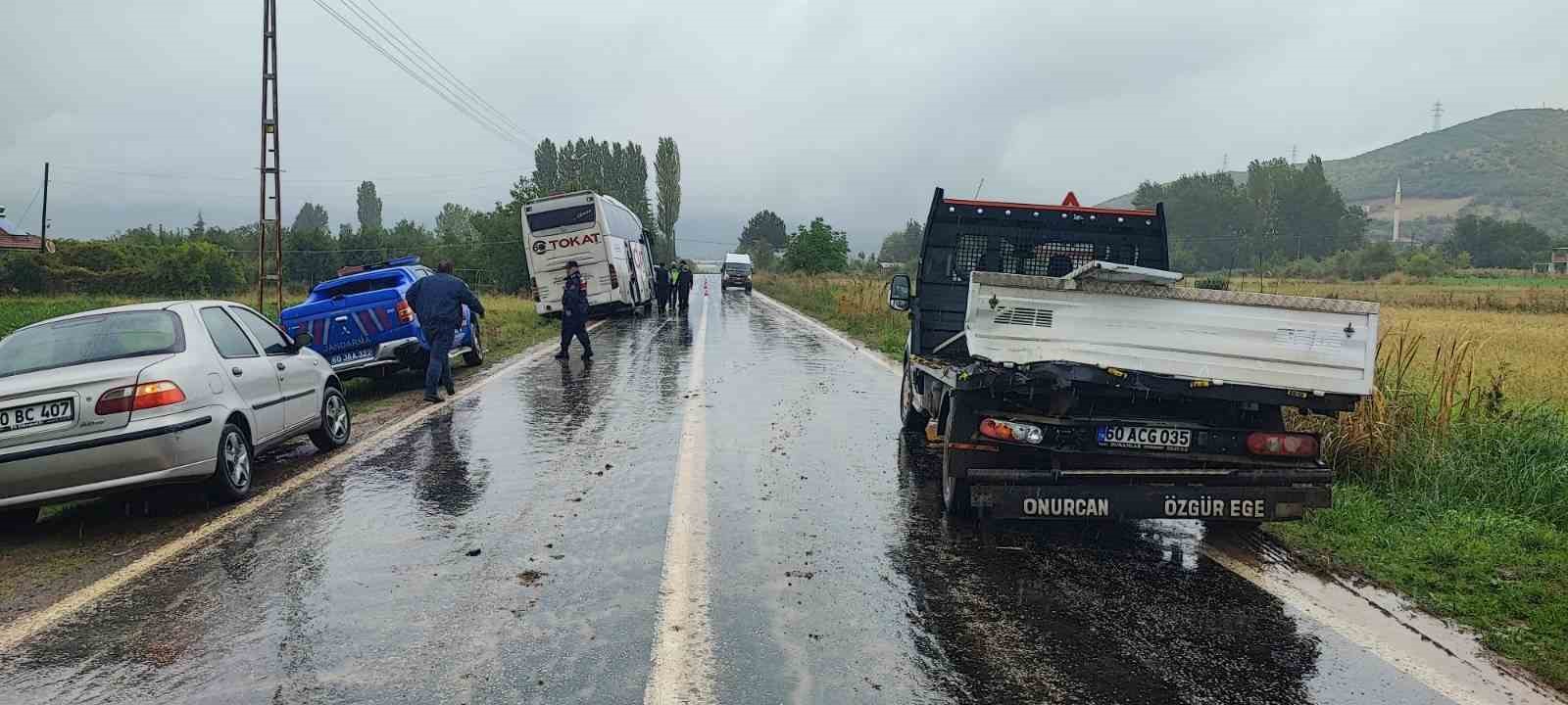 tokatta-otobus-kazasi-1i-agir-2-yarali