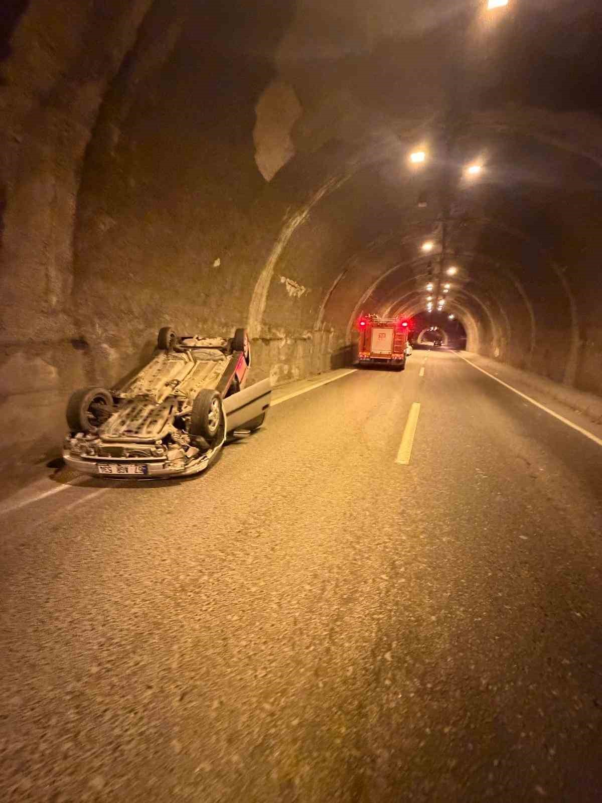 zonguldakta-tunelde-kontrolden-cikan-otomobil-takla-atti-1-yarali