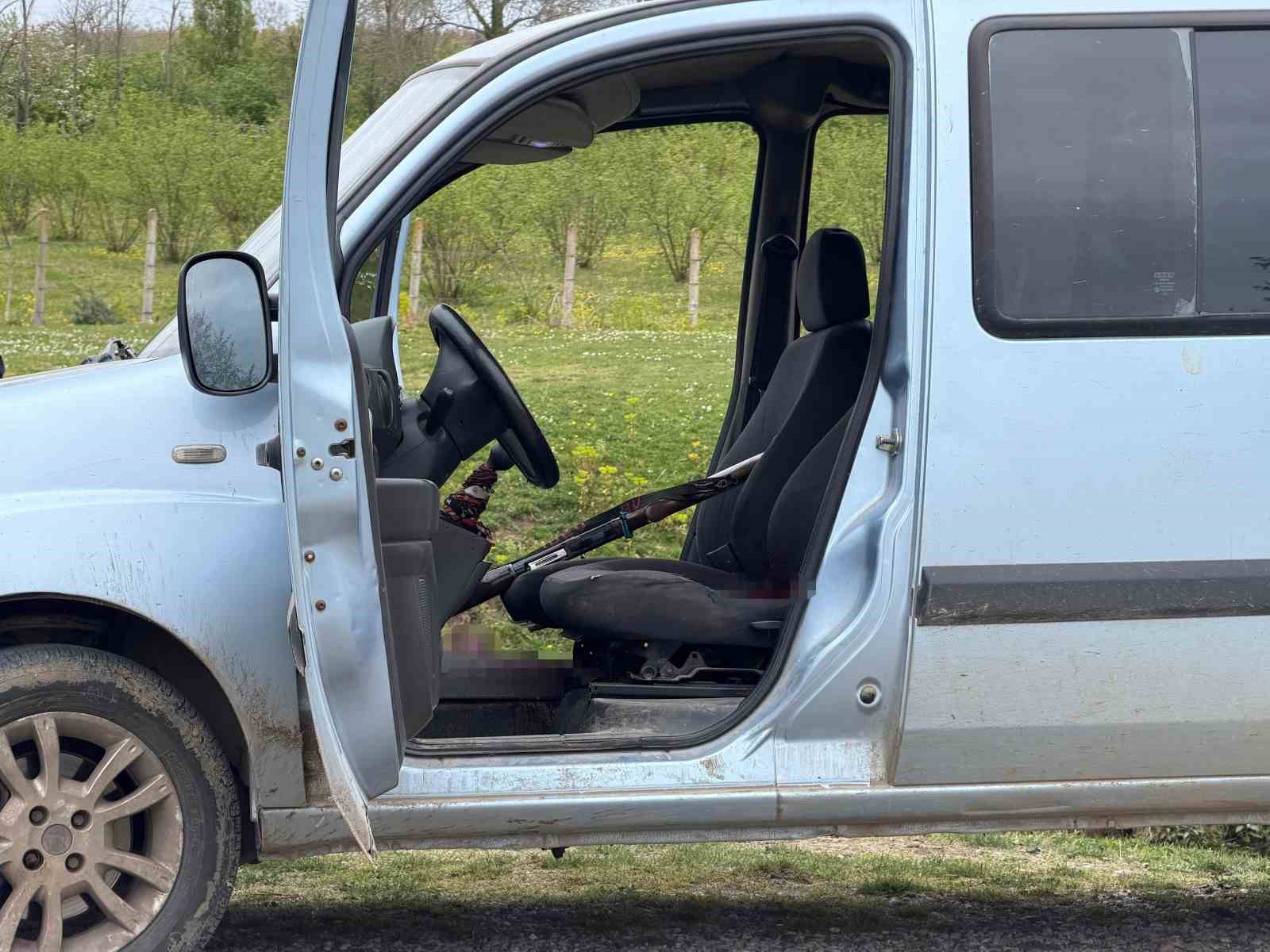 aracinda-silahla-vurulmus-halde-bulundu